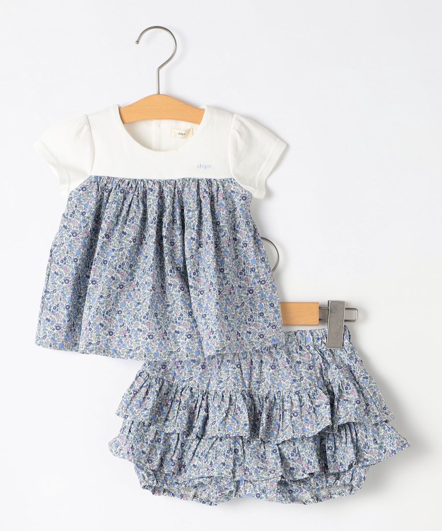 【シップス/SHIPS / KIDS】のSHIPS KIDS 70~80cm / フラワー セット ロンパース インテリア・キッズ・メンズ・レディースファッション・服の通販 founy(ファニー) 　ファッション　Fashion　キッズファッション　Fashion for Kids　ギャザー　Gathered, Ruffled　セパレート　Separate, Two-Piece　フラワー　Flower, Floral　フリル　Frill, Ruffle　プリント　Print, Printed Pattern　ベビー　Baby, Babywear　ロンパース　Romper, Jumpsuit　おすすめ　Recommended / Our Picks　ギフト プレゼント　Gift / Present　ライトブルー|ID: prp329100004962134 ipo3291000000037227272