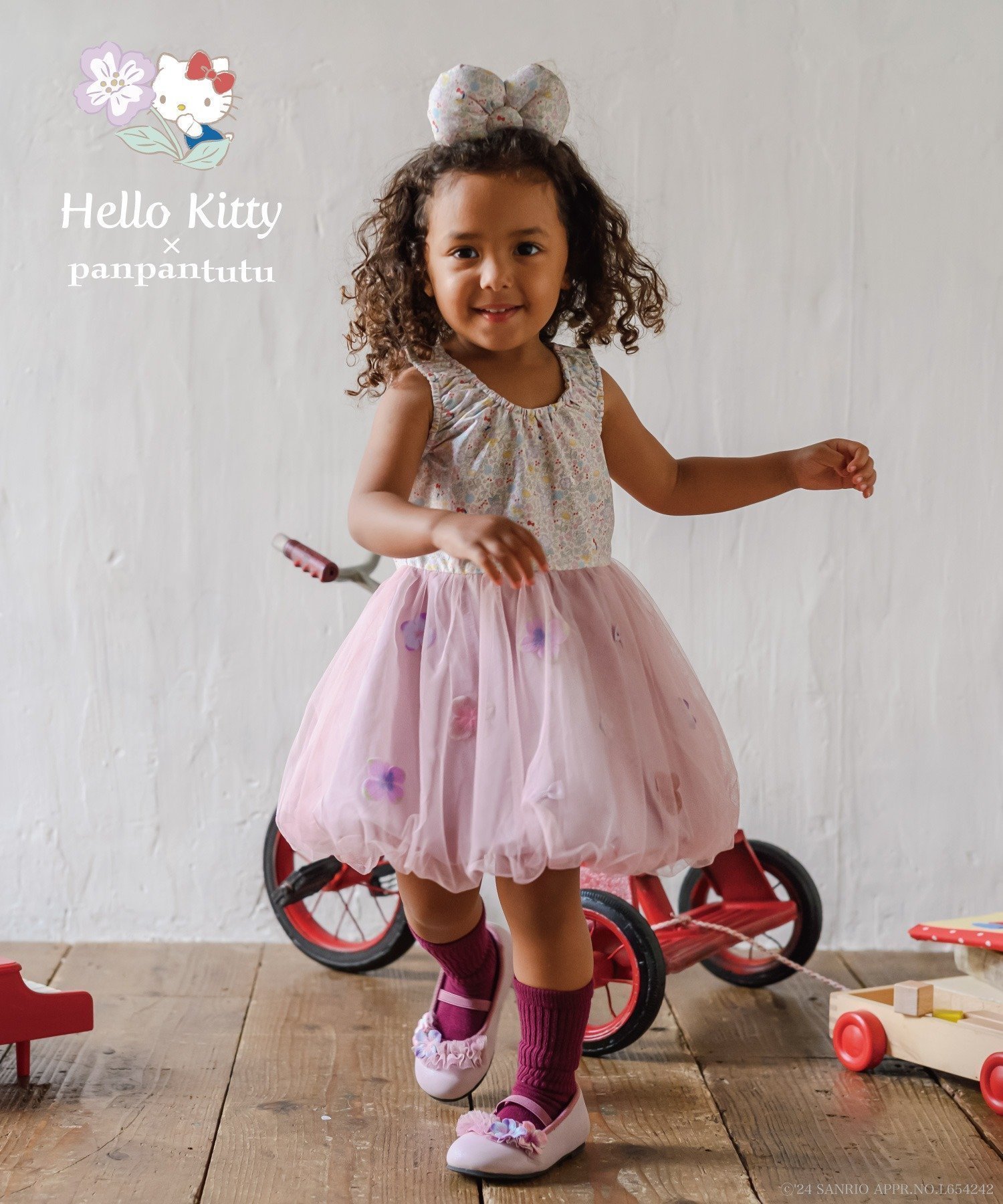 【パンパンテュテュ/panpantutu / KIDS】の【シナモロール/マイメロディ/ハローキティ/クロミ】お花とリボンのバルーンワンピ インテリア・キッズ・メンズ・レディースファッション・服の通販 founy(ファニー) 　ファッション　Fashion　キッズファッション　Fashion for Kids　ワンピース　Dresses　イエロー　Yellow　インナー　Innerwear　エアリー　Airy Texture　カラフル　Colorful Design　キャラクター　Character, Licensed Characters　コラボ　Collaboration, Collab　バランス　Balance, Style Balance　フォーマル　Formal, Dressy　プリント　Print, Printed Pattern　モチーフ　Motif, Design Theme　ラベンダー　Lavender　リボン　Ribbon, Bow　おすすめ　Recommended / Our Picks　ハローキティ|ID: prp329100004962152 ipo3291000000037227359