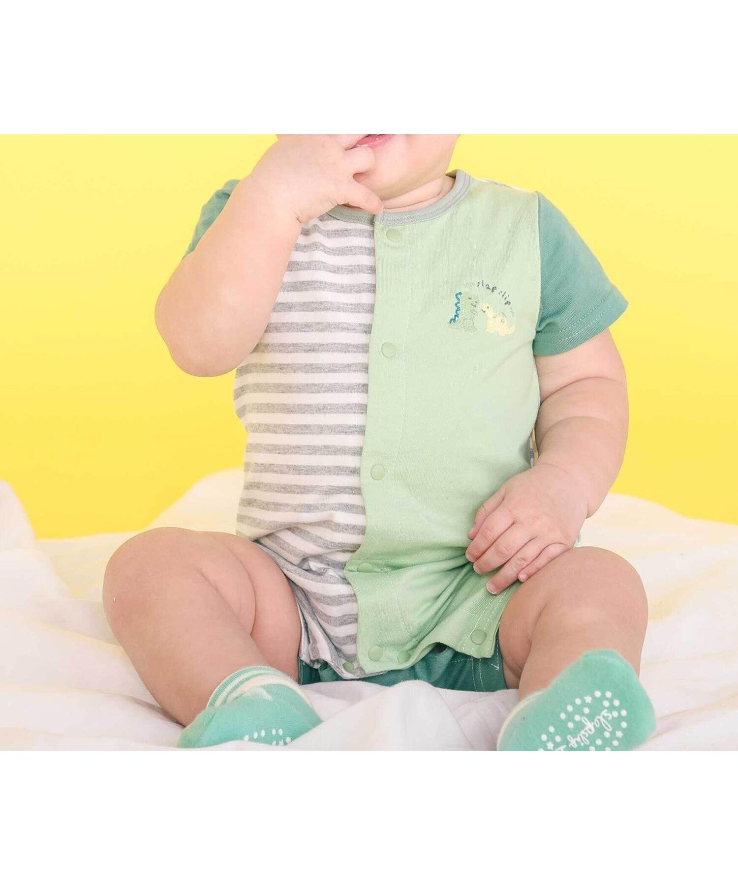 【ベベ オンライン ストア/BEBE ONLINE STORE / KIDS】のくじらクマ恐竜アニマルおしりモチーフボーダー切り替えロンパースベビー(60~80cm) インテリア・キッズ・メンズ・レディースファッション・服の通販 founy(ファニー) 　ファッション　Fashion　キッズファッション　Fashion for Kids　アニマル　Animal Print　春　Spring　コレクション　Collection, Seasonal Line　フレンチ　French, French Style　フロント　Front, Front Design　ベビー　Baby, Babywear　ボーダー　Border, Stripe　半袖　Short Sleeve, Half Sleeve　モチーフ　Motif, Design Theme　無地　Plain, Solid Color　ロンパース　Romper, Jumpsuit　S/S・春夏　SS, Spring/Summer, Warm Season　夏　Summer　エレガント 上品　Elegant　2026年　2026　2026春夏・S/S　Spring/Summer 2026 SS26　グリーン系|ID: prp329100004962218 ipo3291000000037227795