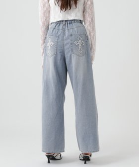 【レピピアルマリオ/repipi armario / KIDS】のレースクロスホックデニムパンツ 人気、トレンドファッション・服の通販 founy(ファニー) ファッション Fashion キッズファッション Fashion for Kids ボトムス Bottoms おすすめ Recommended / Our Picks コンパクト Compact, Small Size ショート Short, Short Length シンプル Simple, Minimal スタッズ Studs, Metal Accents デニム Denim, Jeans Material フロント Front, Front Design ポケット Pocket, Pocket Detail モチーフ Motif, Design Theme ルーズ Loose, Oversized |ID:prp329100004962236