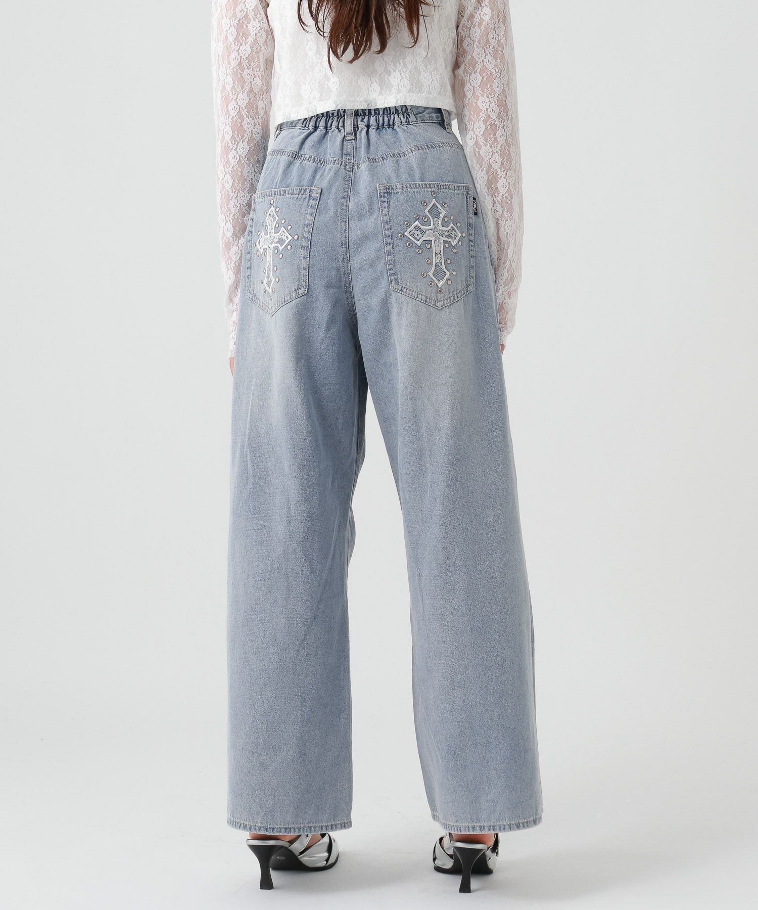 【レピピアルマリオ/repipi armario / KIDS】のレースクロスホックデニムパンツ 人気、トレンドファッション・服の通販 founy(ファニー) 　ファッション　Fashion　キッズファッション　Fashion for Kids　ボトムス　Bottoms　おすすめ　Recommended / Our Picks　コンパクト　Compact, Small Size　ショート　Short, Short Length　シンプル　Simple, Minimal　スタッズ　Studs, Metal Accents　デニム　Denim, Jeans Material　フロント　Front, Front Design　ポケット　Pocket, Pocket Detail　モチーフ　Motif, Design Theme　ルーズ　Loose, Oversized　 other-1|ID: prp329100004962236 ipo3291000000037227895