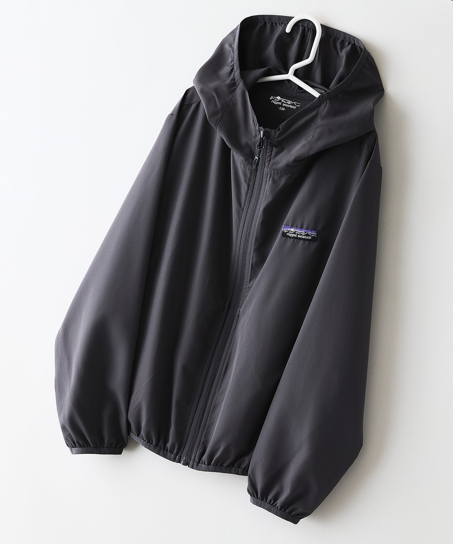 【その他のブランド/Other】のragged mountain/BERLIN KIDS 撥水 UV ポケッタブル パーカー キッズ インテリア・キッズ・メンズ・レディースファッション・服の通販 founy(ファニー) 　ファッション　Fashion　キッズファッション　Fashion for Kids　アウトドア　Outdoor Clothing　パーカー　Hoodie, Parka　リップ　Lip, Lip Motif　軽量　Lightweight, Ultra Light　チャコールグレー|ID: prp329100004962300 ipo3291000000037228241