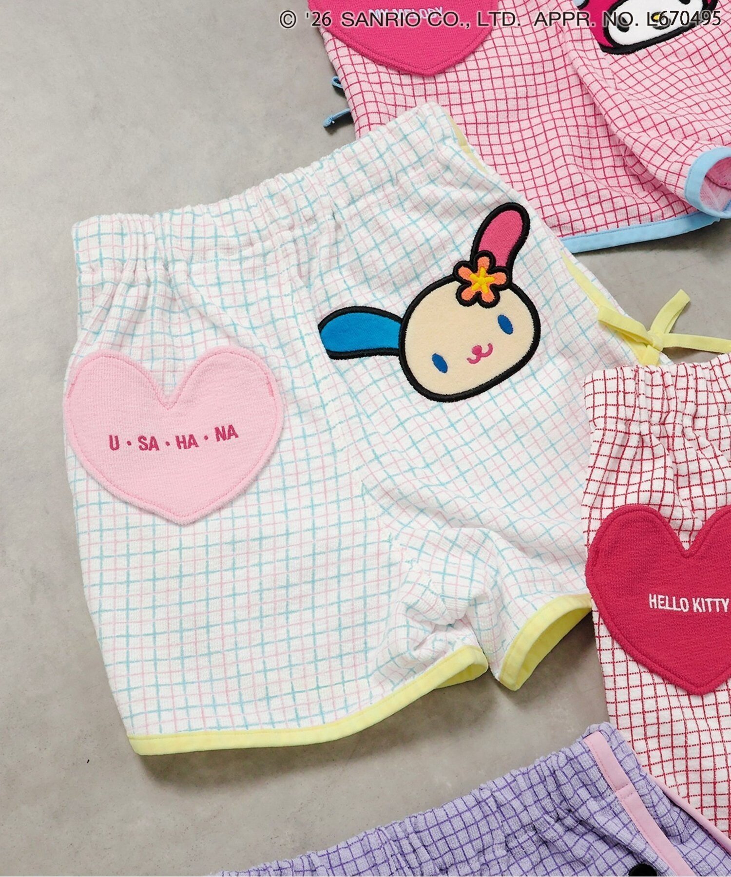 【エフオー オンラインストア/F.O.Online Store / KIDS】のサンリオキャラクターズ フェイスポケットパンツ ショート丈 インテリア・キッズ・メンズ・レディースファッション・服の通販 founy(ファニー) 　ファッション　Fashion　キッズファッション　Fashion for Kids　ボトムス　Bottoms　ショート　Short, Short Length　フェイス　Face, Facial Design　ポケット　Pocket, Pocket Detail　リボン　Ribbon, Bow　オフホワイト|ID: prp329100004962329 ipo3291000000037228405