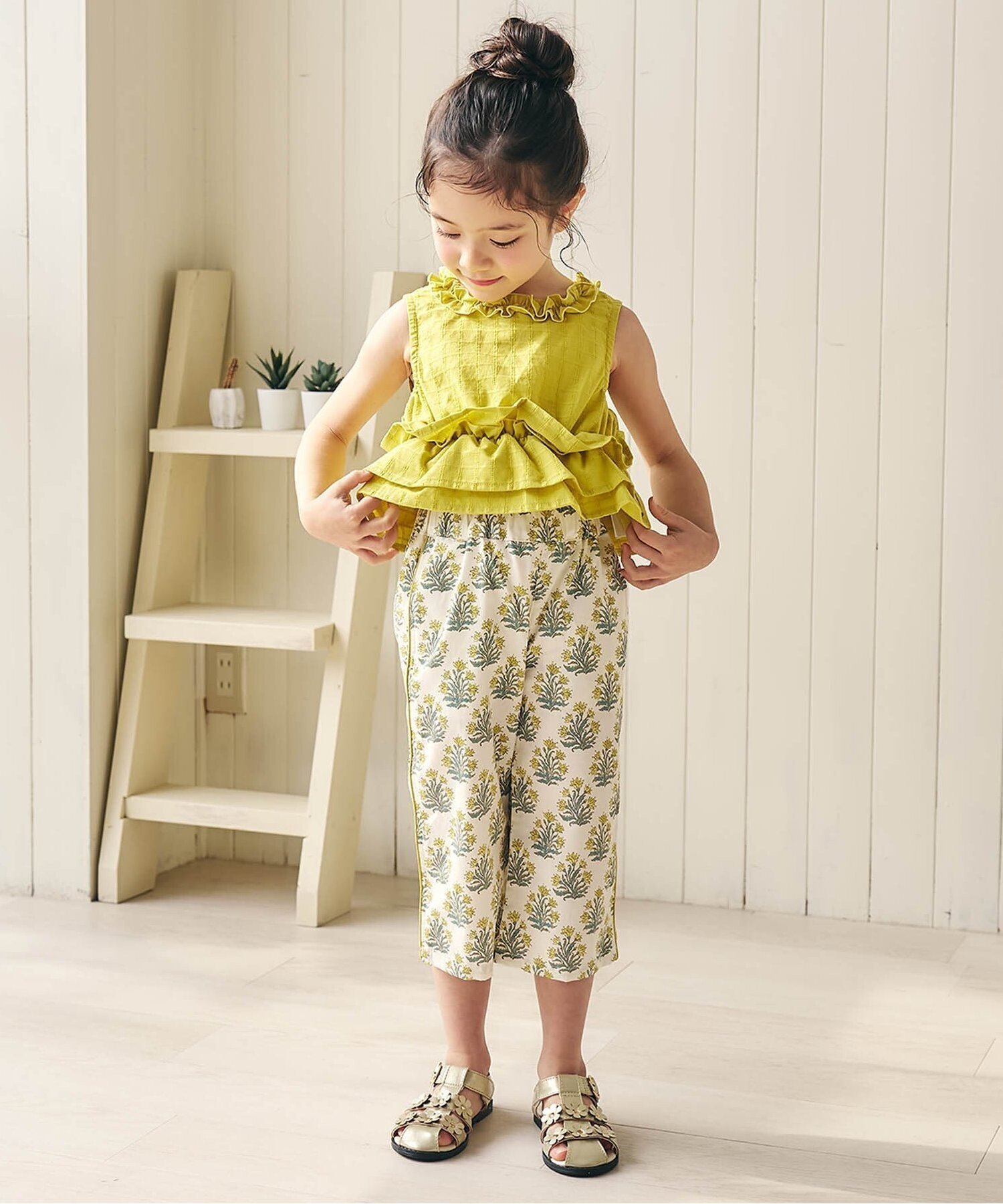 【エフオー オンラインストア/F.O.Online Store / KIDS】のフリルトップス・ラインパンツセット_アプレレクールマシェリ インテリア・キッズ・メンズ・レディースファッション・服の通販 founy(ファニー) 　ファッション　Fashion　キッズファッション　Fashion for Kids　トップス・カットソー　Cut & Sew Tops　ボトムス　Bottoms　イエロー|ID: prp329100004962369 ipo3291000000037228575