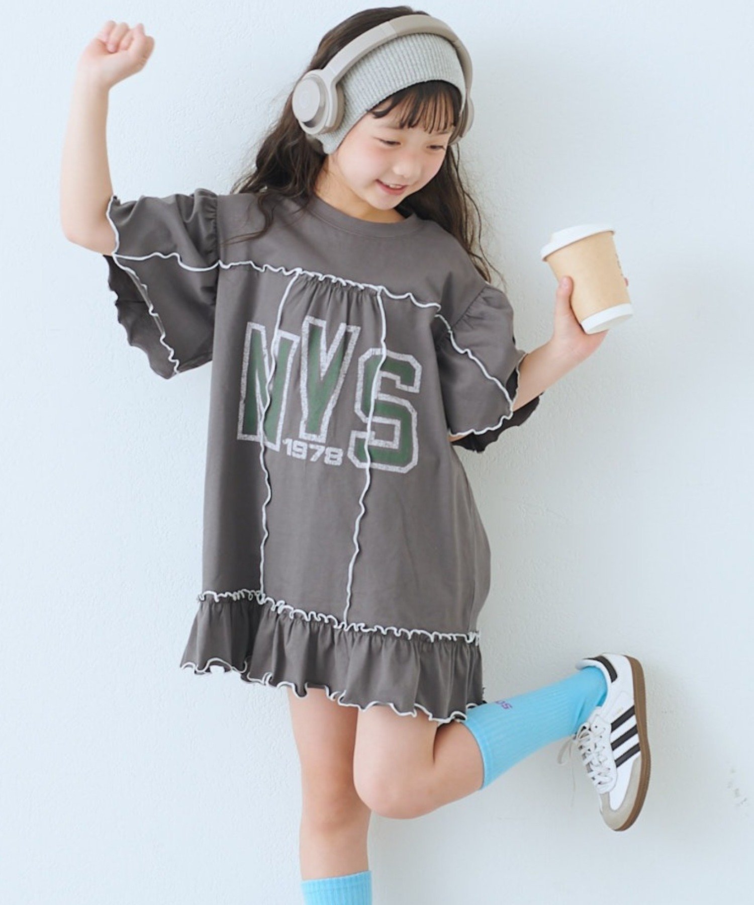 【チャオパニックティピー/CIAOPANIC TYPY / KIDS】の【KIDS】メロウ切替チュニックワンピ 人気、トレンドファッション・服の通販 founy(ファニー) 　ファッション　Fashion　キッズファッション　Fashion for Kids　ワンピース　Dresses　キャップ　Cap, Baseball Cap　切替　Switching, Contrast Panel　スニーカー　Sneakers, Trainers　チュニック　Tunic, Long Top　バランス　Balance, Style Balance　フリル　Frill, Ruffle　フロント　Front, Front Design　プリント　Print, Printed Pattern　リラックス　Relax, Relaxed Fit　レギンス　Leggings, Stretch Pants　おすすめ　Recommended / Our Picks　 other-1|ID: prp329100004962393 ipo3291000000037228673