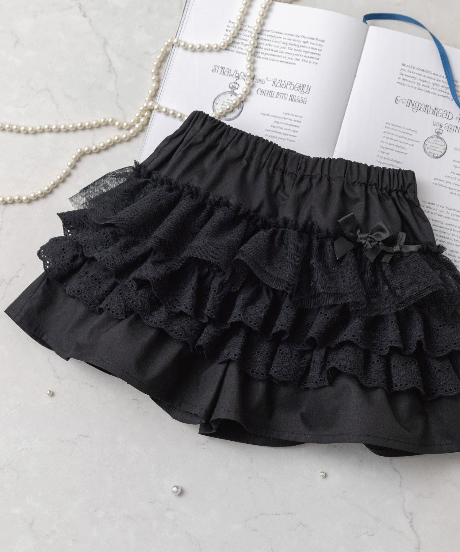 【パンパンテュテュ/panpantutu / KIDS】のキュロット/フリルパーティー【シナモロール/マイメロディ/無地】 インテリア・キッズ・メンズ・レディースファッション・服の通販 founy(ファニー) 　ファッション　Fashion　キッズファッション　Fashion for Kids　イエロー　Yellow　キュロット　Culottes, Wide Shorts　グラデーション　Gradient, Ombre　サテン　Satin, Glossy Fabric　チュール　Tulip, Tulip Motif　ティアードスカート　Tiered Skirt, Flounced Skirt　デニム　Denim, Jeans Material　人気　Popular, Best Seller　フリル　Frill, Ruffle　ベビー　Baby, Babywear　無地　Plain, Solid Color　ラベンダー　Lavender　リボン　Ribbon, Bow　レース　Lace, Lace Fabric　エレガント 上品　Elegant　ノアールブラック|ID: prp329100004962476 ipo3291000000037229208