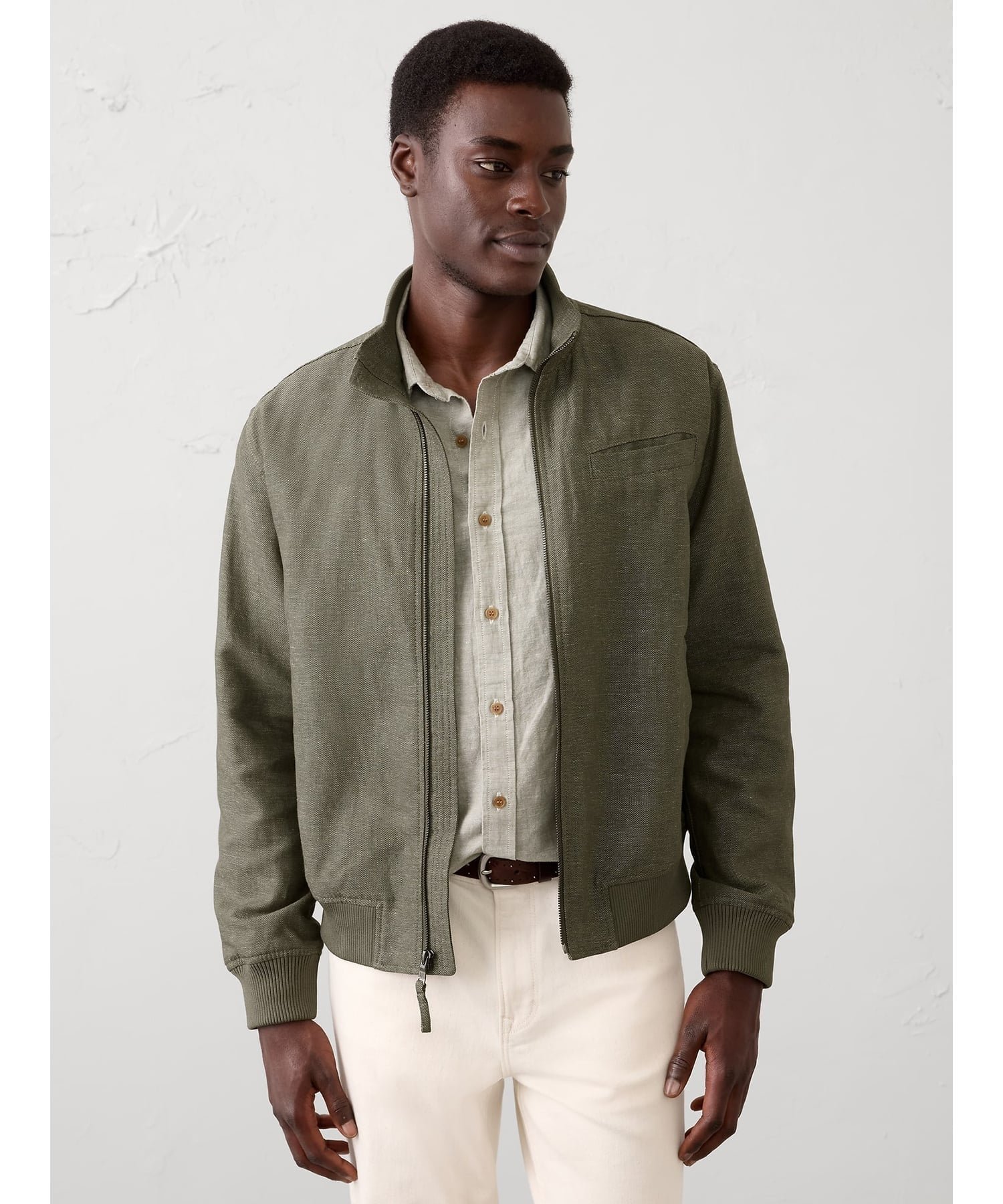 【バナナリパブリック ファクトリーストア/BANANA REPUBLIC FACTORY STORE / MEN】のリネンブレンド ボンバージャケット インテリア・キッズ・メンズ・レディースファッション・服の通販 founy(ファニー) 　ファッション　Fashion　メンズファッション　Fashion for Men　カットソー　Cut and Sewn Top　バランス　Balance, Style Balance　リネン　Linen, Linen Fabric　リラックス　Relax, Relaxed Fit　OLIVE|ID: prp329100004962500 ipo3291000000037229315