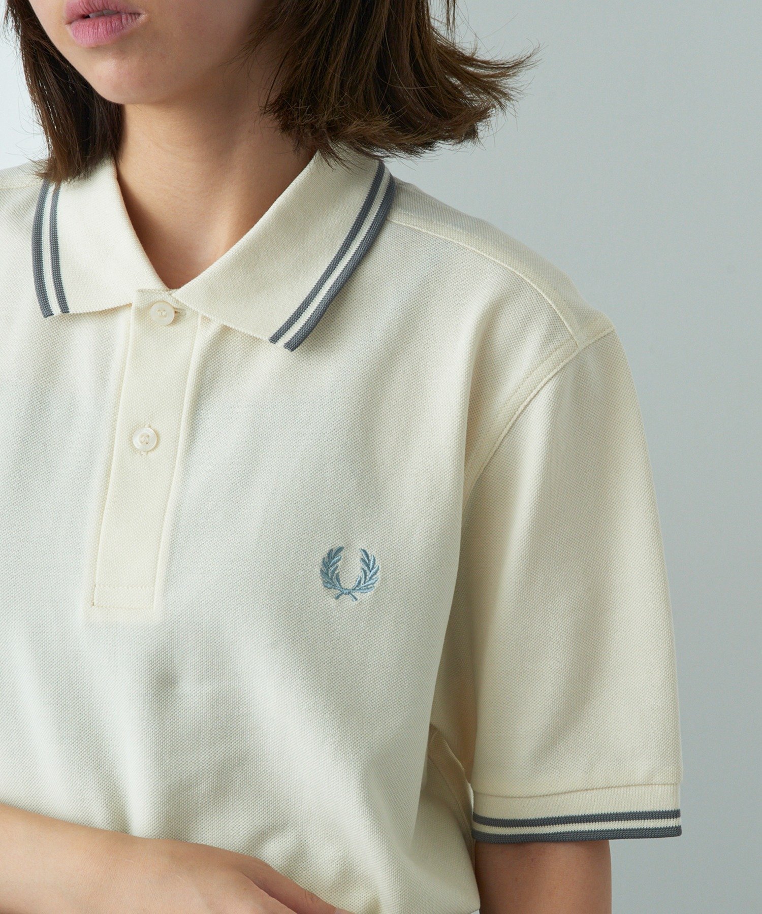 【カセットチャート/Cassette Chart】のFRED PERRY/The Twin Topped Fred Perry Shirt/フレッドペリー ポロシャツ 半袖 インテリア・キッズ・メンズ・レディースファッション・服の通販 founy(ファニー) 　ファッション　Fashion　レディースファッション　Fashion for Women　トップス・カットソー　Cut & Sew Tops　シャツ・ブラウス・オフィスカジュアル　Elegant Blouses & Button-Ups　ポロシャツ・きれいめカジュアル　Smart-Casual Polo Tops　クラシック　Classic, Timeless Style　トレンド　Trend, Trending Now　人気　Popular, Best Seller　フォーマル　Formal, Dressy　ポロシャツ　Polo Shirt, Collared Tee　半袖　Short Sleeve, Half Sleeve　モッズコート　Mods Coat, Military Parka　ワンポイント　One Point, Statement Accent　再入荷　Restock / Back in Stock　おすすめ　Recommended / Our Picks　エレガント 上品　Elegant　O.WHT|ID: prp329100004962557 ipo3291000000037229590