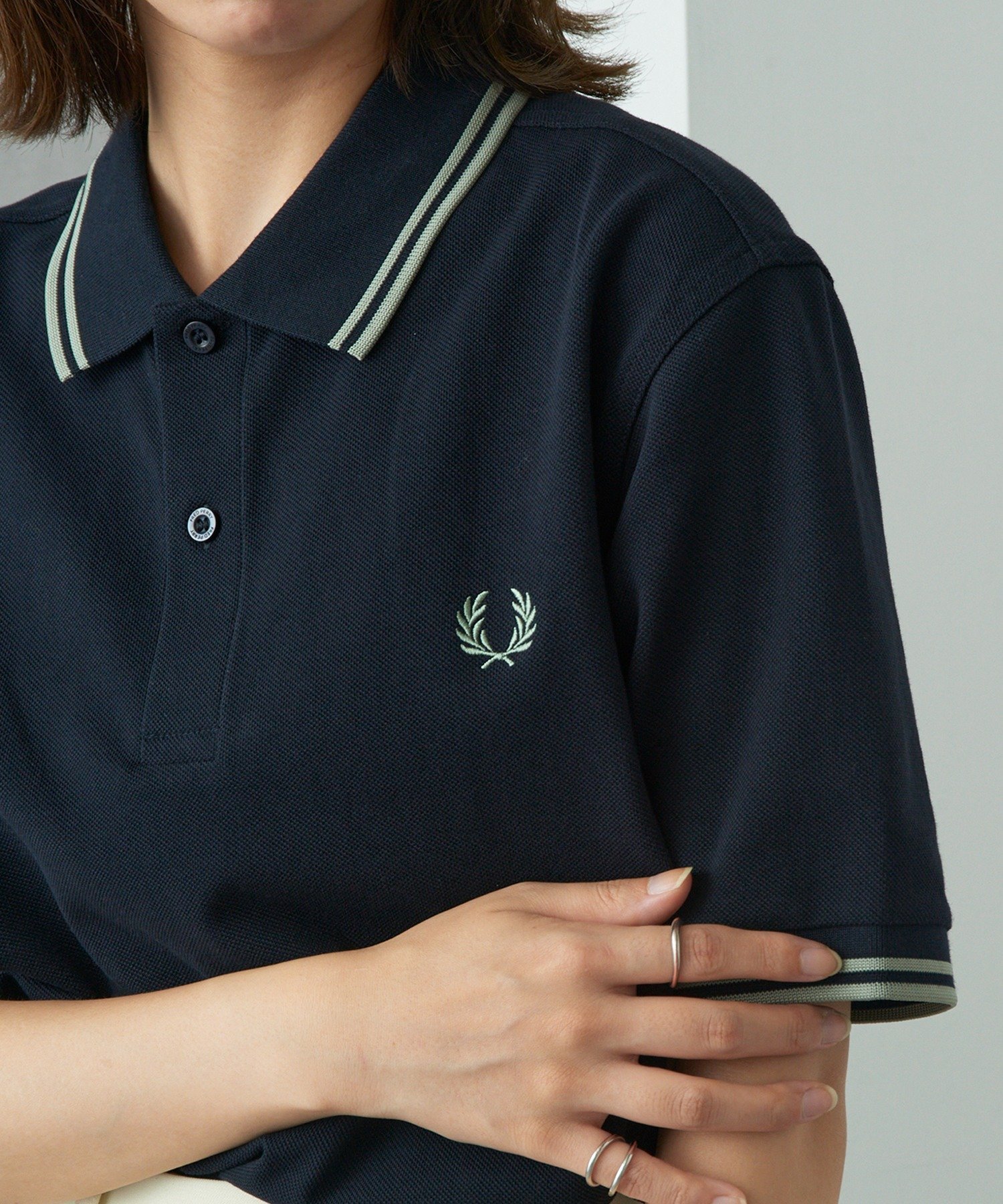 【カセットチャート/Cassette Chart】のFRED PERRY/The Twin Topped Fred Perry Shirt/フレッドペリー ポロシャツ 半袖 インテリア・キッズ・メンズ・レディースファッション・服の通販 founy(ファニー) 　ファッション　Fashion　レディースファッション　Fashion for Women　トップス・カットソー　Cut & Sew Tops　シャツ・ブラウス・オフィスカジュアル　Elegant Blouses & Button-Ups　ポロシャツ・きれいめカジュアル　Smart-Casual Polo Tops　クラシック　Classic, Timeless Style　トレンド　Trend, Trending Now　人気　Popular, Best Seller　フォーマル　Formal, Dressy　ポロシャツ　Polo Shirt, Collared Tee　半袖　Short Sleeve, Half Sleeve　モッズコート　Mods Coat, Military Parka　ワンポイント　One Point, Statement Accent　再入荷　Restock / Back in Stock　おすすめ　Recommended / Our Picks　エレガント 上品　Elegant　NVY8|ID: prp329100004962557 ipo3291000000037229597