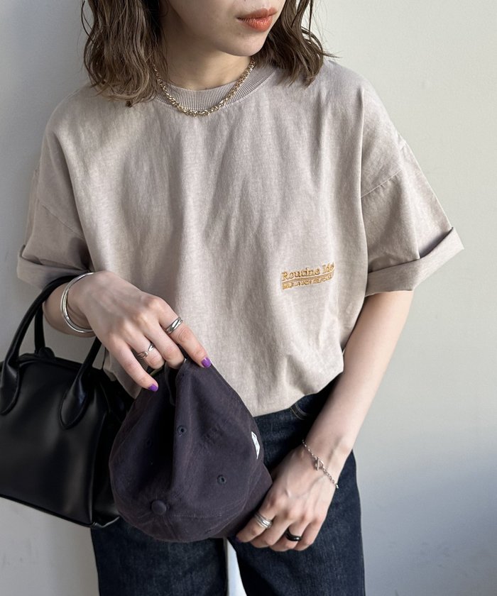 【ディスコート/Discoat】の【ユニセックス】《WEB限定》ピグメントワンポイント刺繍Tシャツ インテリア・キッズ・メンズ・レディースファッション・服の通販 founy(ファウニー) https://founy.com/ ファッション Fashion レディースファッション Fashion for Women トップス・カットソー Cut & Sew Tops シャツ・ブラウス・オフィスカジュアル Elegant Blouses & Button-Ups ロングTシャツ・Tシャツ Longline T-Shirts & Tees おすすめ Recommended / Our Picks ヴィンテージ Vintage Style |ID: prp329100004962742 ipo3291000000037230469