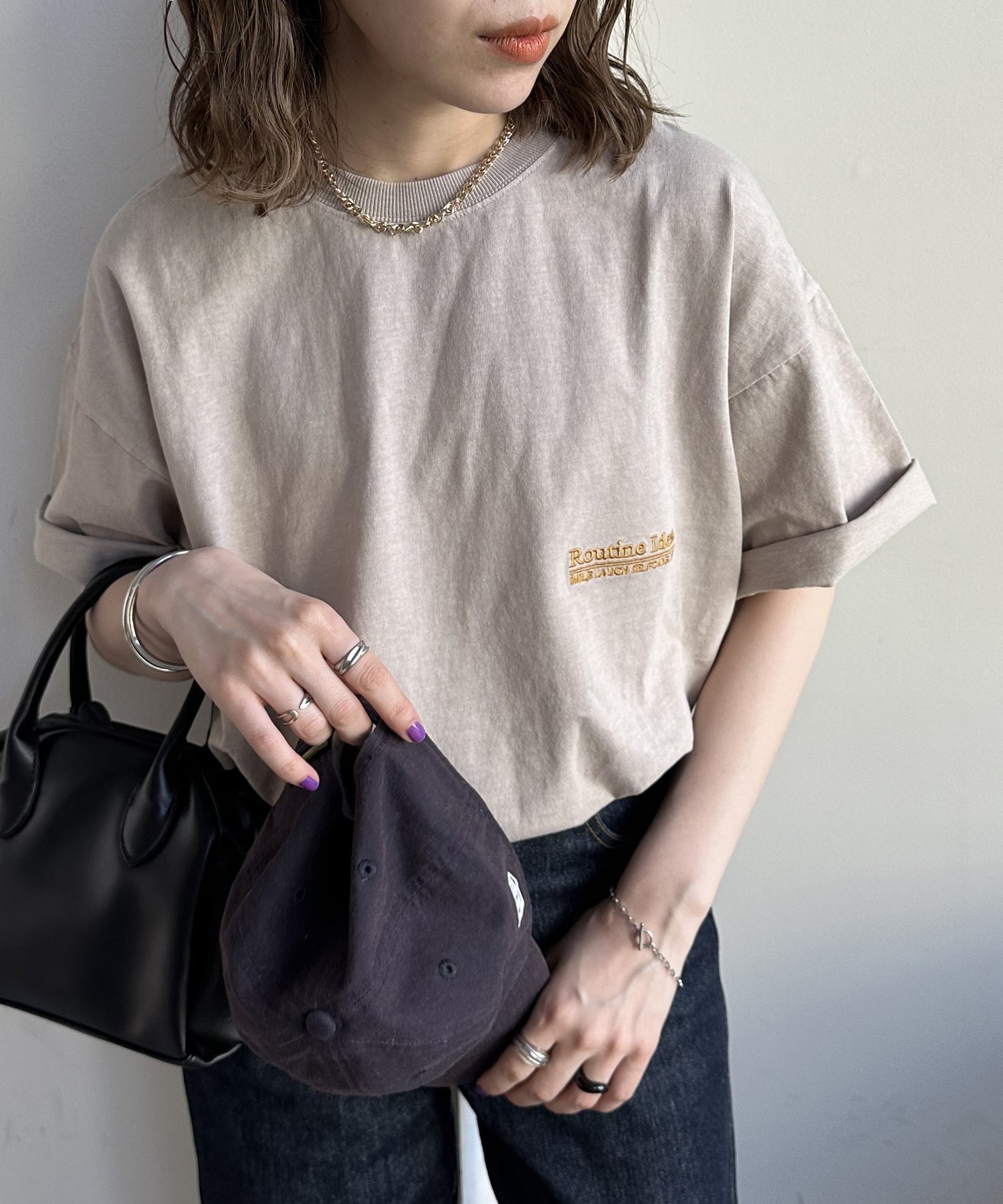 【ディスコート/Discoat】の【ユニセックス】《WEB限定》ピグメントワンポイント刺繍Tシャツ インテリア・キッズ・メンズ・レディースファッション・服の通販 founy(ファニー) 　ファッション　Fashion　レディースファッション　Fashion for Women　トップス・カットソー　Cut & Sew Tops　シャツ・ブラウス・オフィスカジュアル　Elegant Blouses & Button-Ups　ロングTシャツ・Tシャツ　Longline T-Shirts & Tees　おすすめ　Recommended / Our Picks　ヴィンテージ　Vintage Style　ライトベージュ|ID: prp329100004962742 ipo3291000000037230470