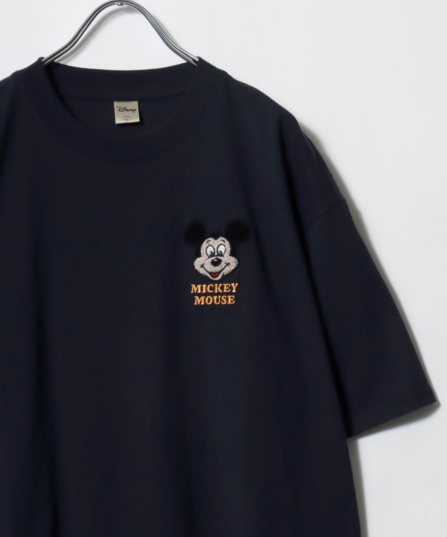 【マルカワ/MARUKAWA】のDisney ディズニー ミッキー ベイマックス トイ・ストーリー ズートピア 101匹わんちゃん リロアンドスティッチ Tシャツ メンズ キャラクター ワンポイント サガラ刺繍 半袖 ティーシャツ ユニセックス レディース インテリア・キッズ・メンズ・レディースファッション・服の通販 founy(ファニー) 　ファッション　Fashion　レディースファッション　Fashion for Women　トップス・カットソー　Cut & Sew Tops　シャツ・ブラウス・オフィスカジュアル　Elegant Blouses & Button-Ups　ロングTシャツ・Tシャツ　Longline T-Shirts & Tees　インナー　Innerwear　カリフォルニア　California, Cali Style　カーゴパンツ　Cargo Pants, Utility Pants　カーディガン　Cardigan, Knitwear　キャップ　Cap, Baseball Cap　キャラクター　Character, Licensed Characters　サロペット　Overalls, Salopette　シアー　Sheer, See-Through　シフォン　Chiffon, Lightweight Fabric　ショルダー　Shoulder, Shoulder Strap　ジャケット　Jacket, Outerwear　ジーンズ　Jeans, Denim Pants　スニーカー　Sneakers, Trainers　スポーツ　Sports, Activewear　ダメージ　Distressed, Destroyed　チュール　Tulip, Tulip Motif　ツイード　Twill, Twill Weave　デニム　Denim, Jeans Material　トレンド　Trend, Trending Now　定番　Standard, Basic Item　パーカー　Hoodie, Parka　ビッグ　Big, Oversized　ビンテージ　Vintage, Retro Style　ブルゾン　Blouson, Bomber Jacket　プリント　Print, Printed Pattern　ネイビー|ID: prp329100004962746 ipo3291000000037230503