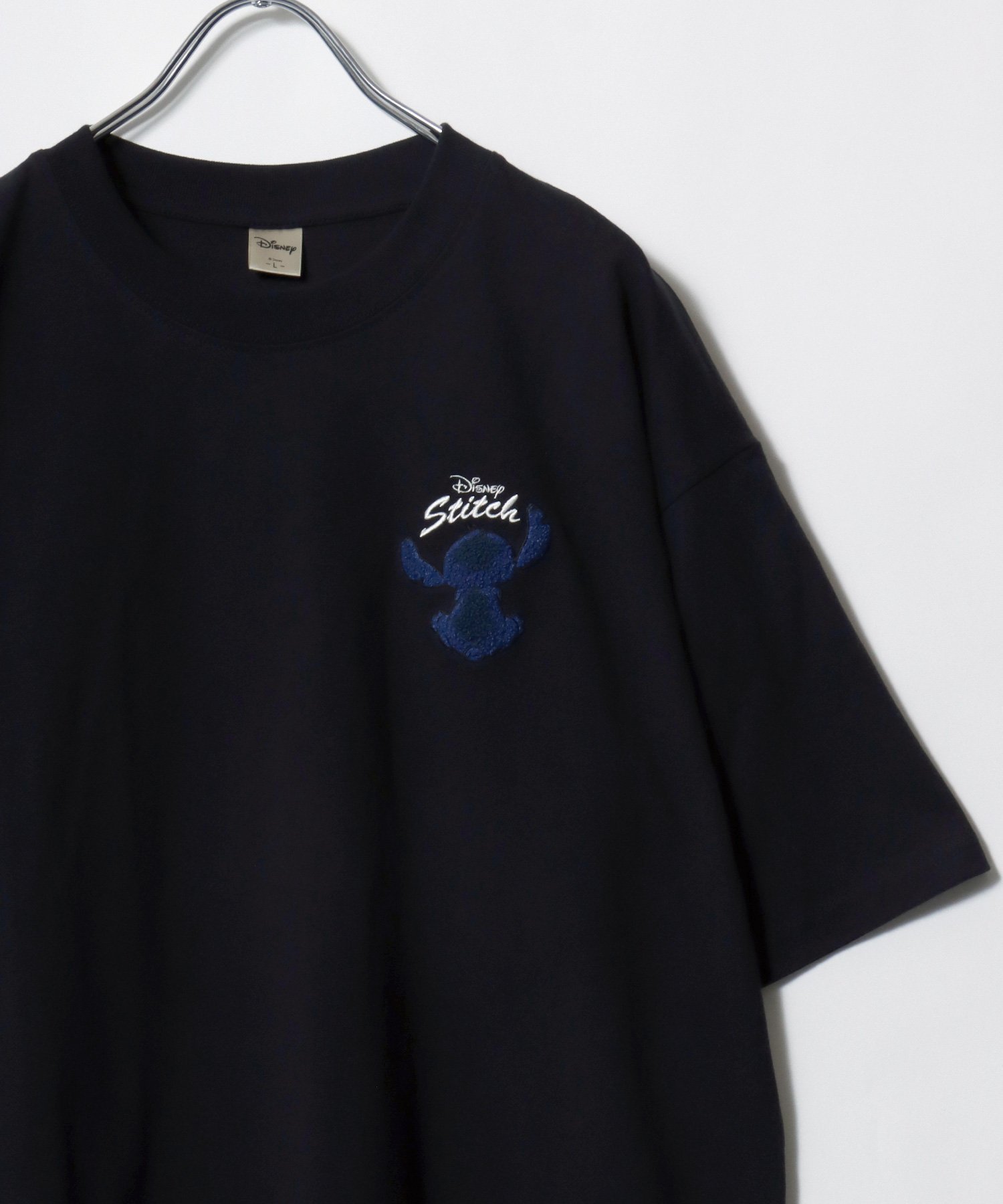 【マルカワ/MARUKAWA】のDisney ディズニー ミッキー ベイマックス トイ・ストーリー ズートピア 101匹わんちゃん リロアンドスティッチ Tシャツ メンズ キャラクター ワンポイント サガラ刺繍 半袖 ティーシャツ ユニセックス レディース インテリア・キッズ・メンズ・レディースファッション・服の通販 founy(ファニー) 　ファッション　Fashion　レディースファッション　Fashion for Women　トップス・カットソー　Cut & Sew Tops　シャツ・ブラウス・オフィスカジュアル　Elegant Blouses & Button-Ups　ロングTシャツ・Tシャツ　Longline T-Shirts & Tees　インナー　Innerwear　カリフォルニア　California, Cali Style　カーゴパンツ　Cargo Pants, Utility Pants　カーディガン　Cardigan, Knitwear　キャップ　Cap, Baseball Cap　キャラクター　Character, Licensed Characters　サロペット　Overalls, Salopette　シアー　Sheer, See-Through　シフォン　Chiffon, Lightweight Fabric　ショルダー　Shoulder, Shoulder Strap　ジャケット　Jacket, Outerwear　ジーンズ　Jeans, Denim Pants　スニーカー　Sneakers, Trainers　スポーツ　Sports, Activewear　ダメージ　Distressed, Destroyed　チュール　Tulip, Tulip Motif　ツイード　Twill, Twill Weave　デニム　Denim, Jeans Material　トレンド　Trend, Trending Now　定番　Standard, Basic Item　パーカー　Hoodie, Parka　ビッグ　Big, Oversized　ビンテージ　Vintage, Retro Style　ブルゾン　Blouson, Bomber Jacket　プリント　Print, Printed Pattern　ブラック系その他3|ID: prp329100004962746 ipo3291000000037230508