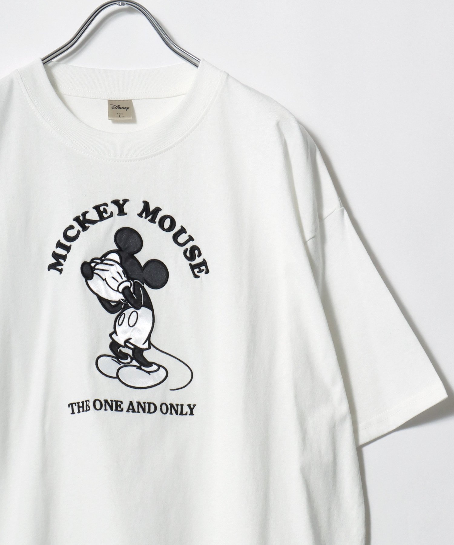 【マルカワ/MARUKAWA】のDisney ディズニー ミッキー ベイマックス トイ・ストーリー ズートピア 101匹わんちゃん リロアンドスティッチ Tシャツ メンズ キャラクター ワンポイント サガラ刺繍 半袖 ティーシャツ ユニセックス レディース インテリア・キッズ・メンズ・レディースファッション・服の通販 founy(ファニー) 　ファッション　Fashion　レディースファッション　Fashion for Women　トップス・カットソー　Cut & Sew Tops　シャツ・ブラウス・オフィスカジュアル　Elegant Blouses & Button-Ups　ロングTシャツ・Tシャツ　Longline T-Shirts & Tees　インナー　Innerwear　カリフォルニア　California, Cali Style　カーゴパンツ　Cargo Pants, Utility Pants　カーディガン　Cardigan, Knitwear　キャップ　Cap, Baseball Cap　キャラクター　Character, Licensed Characters　サロペット　Overalls, Salopette　シアー　Sheer, See-Through　シフォン　Chiffon, Lightweight Fabric　ショルダー　Shoulder, Shoulder Strap　ジャケット　Jacket, Outerwear　ジーンズ　Jeans, Denim Pants　スニーカー　Sneakers, Trainers　スポーツ　Sports, Activewear　ダメージ　Distressed, Destroyed　チュール　Tulip, Tulip Motif　ツイード　Twill, Twill Weave　デニム　Denim, Jeans Material　トレンド　Trend, Trending Now　定番　Standard, Basic Item　パーカー　Hoodie, Parka　ビッグ　Big, Oversized　ビンテージ　Vintage, Retro Style　ブルゾン　Blouson, Bomber Jacket　プリント　Print, Printed Pattern　ホワイト系その他3|ID: prp329100004962746 ipo3291000000037230509