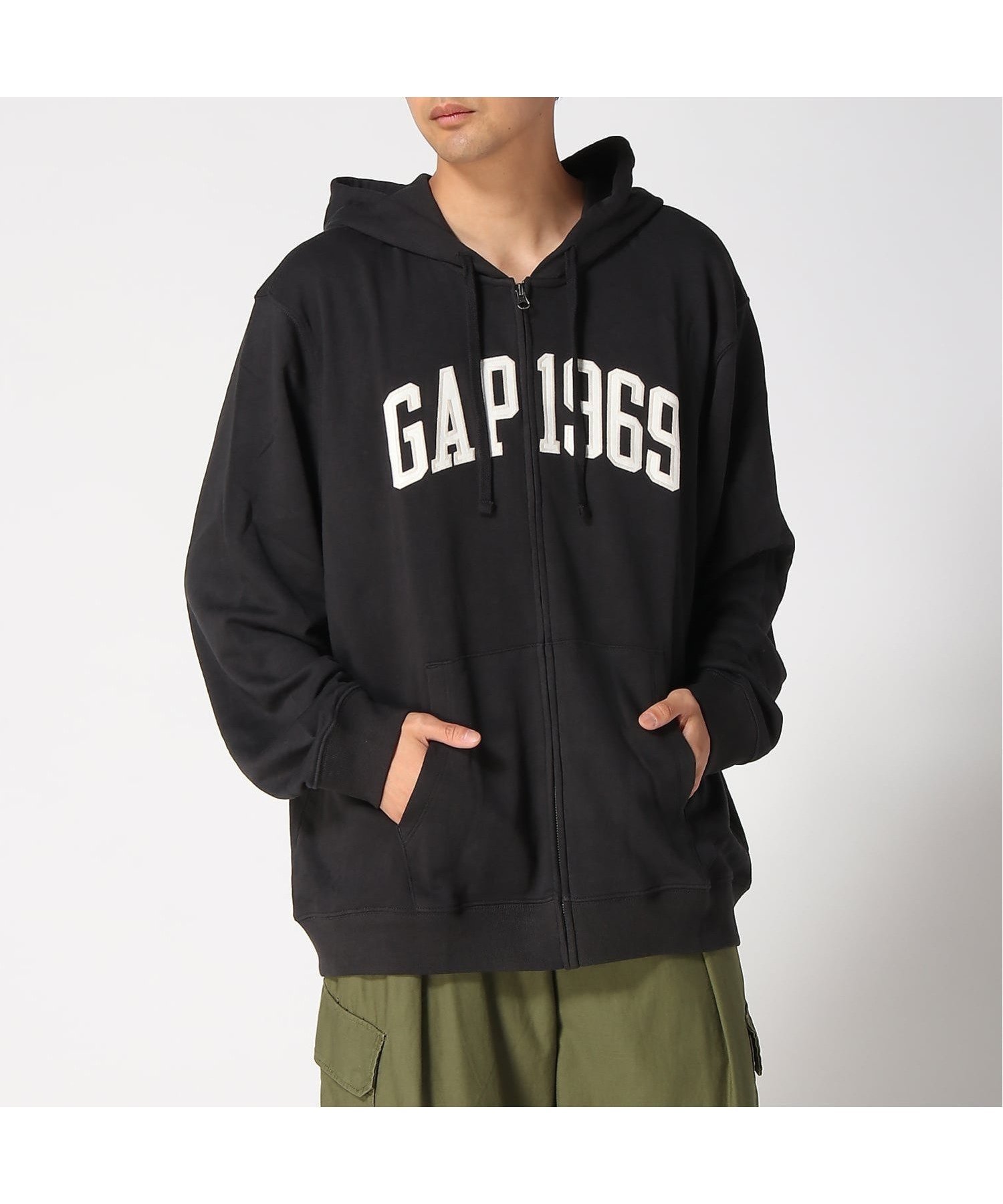 【ギャップ/GAP】のフレンチテリー リラックスフィット GAP1969ロゴ ジップアップパーカー インテリア・キッズ・メンズ・レディースファッション・服の通販 founy(ファニー) 　ファッション　Fashion　レディースファッション　Fashion for Women　トップス・カットソー　Cut & Sew Tops　レディースパーカー・カジュアルフーディー　Casual Hoodies & Sweatshirts　おすすめ　Recommended / Our Picks　クラシック　Classic, Timeless Style　ショルダー　Shoulder, Shoulder Strap　ストレート　Straight, Straight Cut　ドロップ　Drop Shoulder, Dropped Style　ドローストリング　Drawstring, Pull Cord　フィット　Fit, Slim Fit　フレンチ　French, French Style　フロント　Front, Front Design　リラックス　Relax, Relaxed Fit　ルーズ　Loose, Oversized　長袖　Long Sleeve, Full Sleeve　MOONLESS_NIGHT|ID: prp329100004962804 ipo3291000000037230747