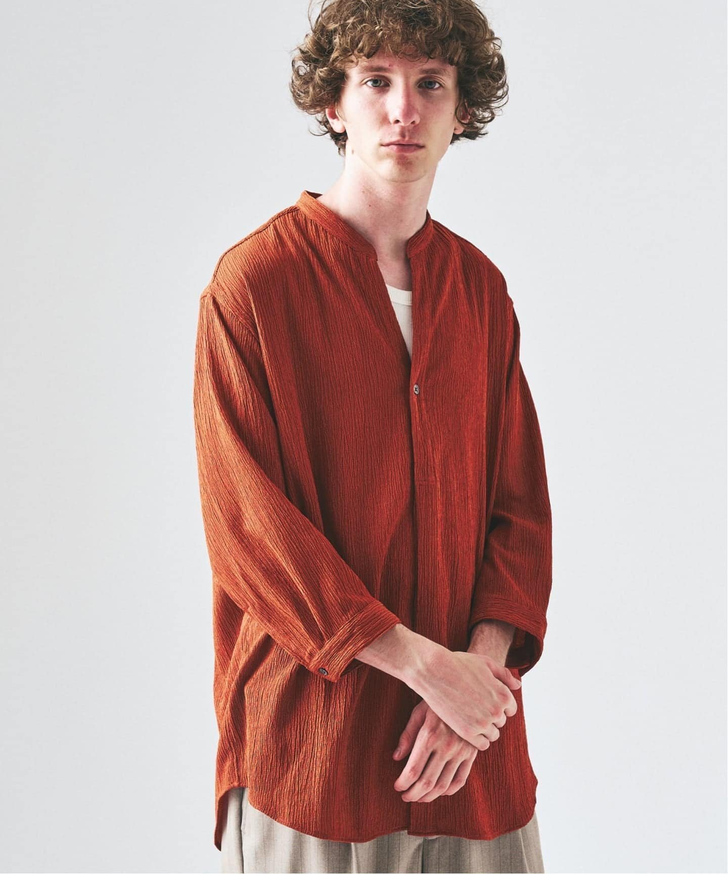 【フォーワンセブン バイ エディフィス/417 by EDIFICE / MEN】のクレープ クロップドスリーブ スキッパーシャツ インテリア・キッズ・メンズ・レディースファッション・服の通販 founy(ファニー) 　ファッション　Fashion　メンズファッション　Fashion for Men　おすすめ　Recommended / Our Picks　シンプル　Simple, Minimal　スキッパー　Skipper, Open Collar　スラックス　Slacks, Dress Pants　バランス　Balance, Style Balance　リラックス　Relax, Relaxed Fit　ワイド　Wide, Wide Fit　オレンジ|ID: prp329100004962834 ipo3291000000037230862