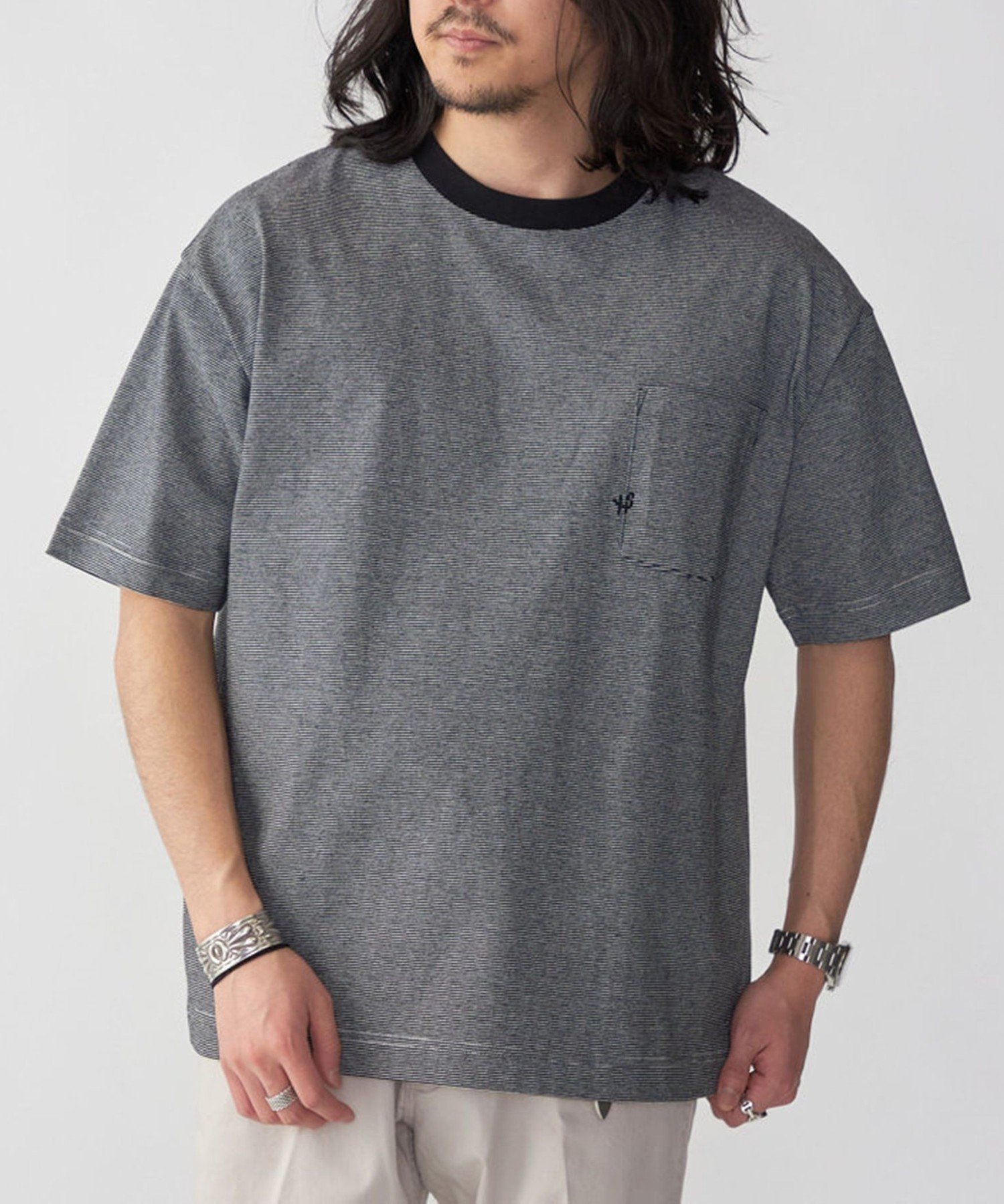 【シップス/SHIPS】の【WEB限定】SHIPS 汗染み防止加工 ワンポイントロゴ ビッグシルエットヘビーウェイトTシャツ インテリア・キッズ・メンズ・レディースファッション・服の通販 founy(ファニー) 　ファッション　Fashion　レディースファッション　Fashion for Women　トップス・カットソー　Cut & Sew Tops　シャツ・ブラウス・オフィスカジュアル　Elegant Blouses & Button-Ups　ロングTシャツ・Tシャツ　Longline T-Shirts & Tees　トレンド　Trend, Trending Now　ビッグ　Big, Oversized　ベーシック　Basic, Essential　ポケット　Pocket, Pocket Detail　ワンポイント　One Point, Statement Accent　おすすめ　Recommended / Our Picks　夏　Summer　チャコールグレー|ID: prp329100004962874 ipo3291000000037231058