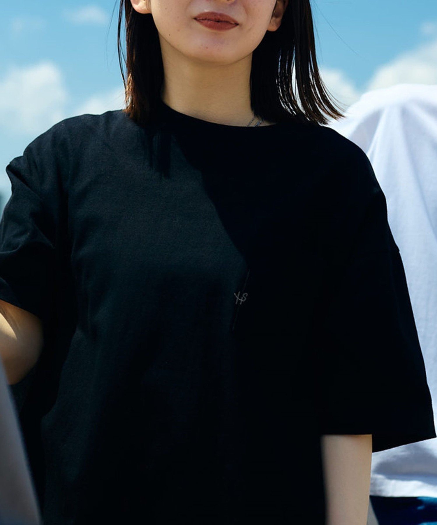 【シップス/SHIPS】の【WEB限定】SHIPS 汗染み防止加工 ワンポイントロゴ ビッグシルエットヘビーウェイトTシャツ インテリア・キッズ・メンズ・レディースファッション・服の通販 founy(ファニー) 　ファッション　Fashion　レディースファッション　Fashion for Women　トップス・カットソー　Cut & Sew Tops　シャツ・ブラウス・オフィスカジュアル　Elegant Blouses & Button-Ups　ロングTシャツ・Tシャツ　Longline T-Shirts & Tees　トレンド　Trend, Trending Now　ビッグ　Big, Oversized　ベーシック　Basic, Essential　ポケット　Pocket, Pocket Detail　ワンポイント　One Point, Statement Accent　おすすめ　Recommended / Our Picks　夏　Summer　ブラック|ID: prp329100004962874 ipo3291000000037231059