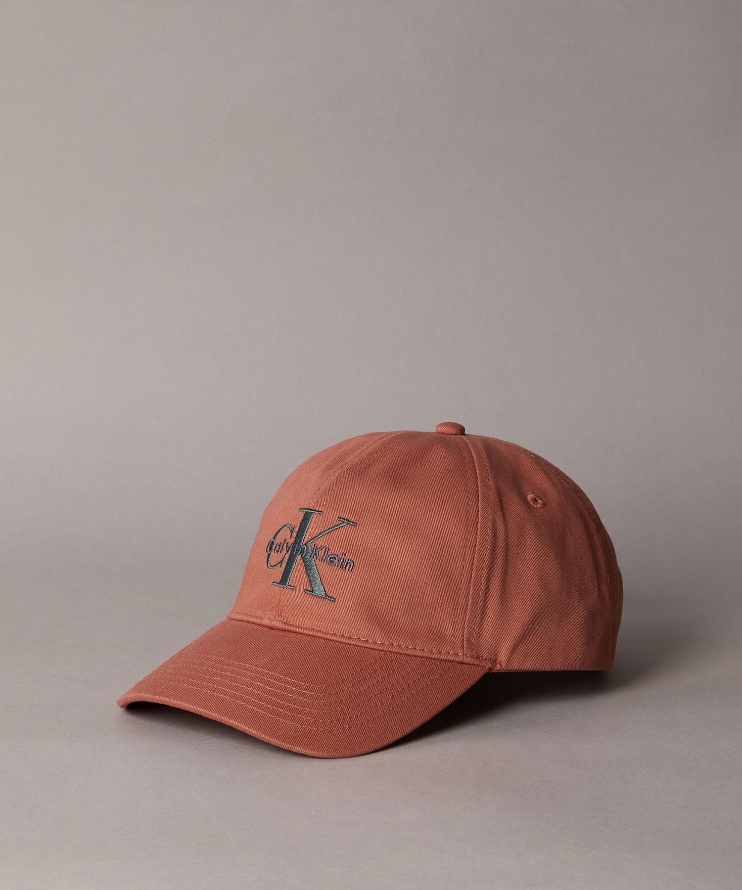 【カルバンクライン/Calvin Klein】の【公式ショップ】 カルバンクライン キャップ - MONOLOGO モノグラムロゴベースボールキャップ Calvin Klein Jeans Accessory 4G5004G インテリア・キッズ・メンズ・レディースファッション・服の通販 founy(ファニー) 　ファッション　Fashion　レディースファッション　Fashion for Women　キャップ　Cap, Baseball Cap　ジーンズ　Jeans, Denim Pants　フィット　Fit, Slim Fit　フェイス　Face, Facial Design　フロント　Front, Front Design　モダン　Modern, Contemporary　ラウンド　Round, Round Neck　Faded Flower|ID: prp329100004962876 ipo3291000000037231078