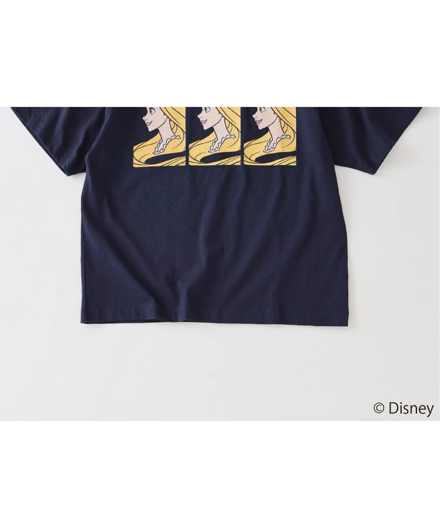 【ジャーナルスタンダード レリューム/JOURNAL STANDARD relume / MEN】のDisney / ディズニープリンセス / 別注 FANTASY A G INC プリントTシャツ インテリア・キッズ・メンズ・レディースファッション・服の通販 founy(ファニー) 　ファッション　Fashion　メンズファッション　Fashion for Men　インナー　Innerwear　ヴィンテージ　Vintage Style　カーゴパンツ　Cargo Pants, Utility Pants　キャラクター　Character, Licensed Characters　クラシック　Classic, Timeless Style　クール　Cool, Chic　グラフィック　Graphic, Graphic Design　シンプル　Simple, Minimal　ジャケット　Jacket, Outerwear　スペシャル　Special, Limited Edition　スラックス　Slacks, Dress Pants　デニム　Denim, Jeans Material　トレンド　Trend, Trending Now　プリント　Print, Printed Pattern　ベスト　Vest, Waistcoat　ボックス　Boxy, Box Shape　別注　Limited Edition, Custom Order　マーメイド　Mermaid, Fishtail Silhouette　メンズ　Men's, Menswear　モダン　Modern, Contemporary　モチーフ　Motif, Design Theme　無地　Plain, Solid Color　おすすめ　Recommended / Our Picks　ネイビー|ID: prp329100004962884 ipo3291000000037231121