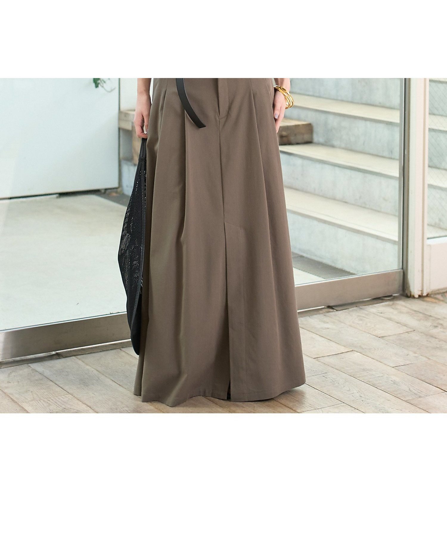 【ルージュヴィフラクレ/Rouge vif la cle】のタックフレアマキシスカート インテリア・キッズ・メンズ・レディースファッション・服の通販 founy(ファニー) 　ファッション　Fashion　レディースファッション　Fashion for Women　スカート　Skirts　おすすめ　Recommended / Our Picks　エレガント 上品　Elegant　シンプル　Simple, Minimal　スニーカー　Sneakers, Trainers　フレア　Flare, Flared　マキシ　Maxi, Full Length　A/W・秋冬　Autumn/Winter　モカ|ID: prp329100004962958 ipo3291000000037231516