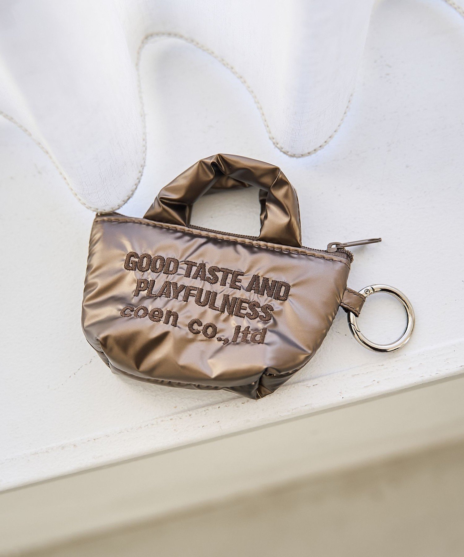 【コーエン/COEN】の【再入荷・新色登場】ロゴ刺繍ミニポーチキーホルダー インテリア・キッズ・メンズ・レディースファッション・服の通販 founy(ファニー) 　ファッション　Fashion　レディースファッション　Fashion for Women　ポーチ&ミニバッグ　Pouches & Mini Bags　イエロー　Yellow　オレンジ　Orange　キルト　Quilt, Quilted Fabric　キーホルダー　Keychain, Key Holder　シルバー　Silver, Metallic Silver　人気　Popular, Best Seller　フォルム　Silhouette, Form　ポケット　Pocket, Pocket Detail　ポーチ　Pouch, Small Case　リップ　Lip, Lip Motif　再入荷　Restock / Back in Stock　おすすめ　Recommended / Our Picks　その他5|ID: prp329100004962979 ipo3291000000037231595