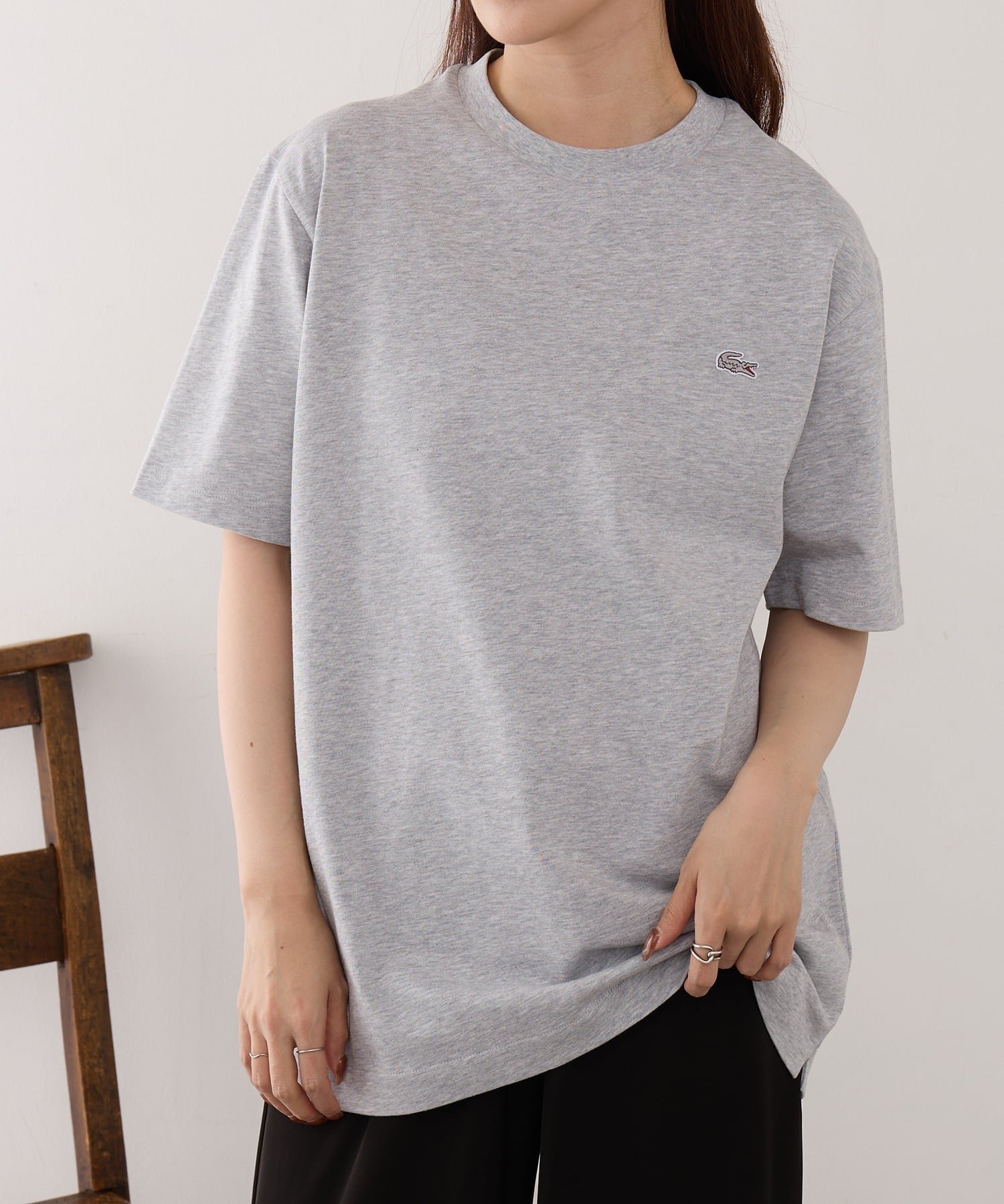 【カセットチャート/Cassette Chart】のLACOSTE/ラコステ/ワンポイントロゴTシャツ インテリア・キッズ・メンズ・レディースファッション・服の通販 founy(ファニー) 　ファッション　Fashion　レディースファッション　Fashion for Women　トップス・カットソー　Cut & Sew Tops　シャツ・ブラウス・オフィスカジュアル　Elegant Blouses & Button-Ups　ロングTシャツ・Tシャツ　Longline T-Shirts & Tees　カーゴパンツ　Cargo Pants, Utility Pants　キャップ　Cap, Baseball Cap　サマー　Summer, Summer Style　サングラス　Sunglasses, Shades　シンプル　Simple, Minimal　スタイリッシュ　Stylish, Fashionable　デニム　Denim, Jeans Material　トレンド　Trend, Trending Now　定番　Standard, Basic Item　ハーフ　Half, Half-Length　フィット　Fit, Slim Fit　フランス　France, French　フレンチ　French, French Style　プレミアム　Premium, High-End　ボトム　Bottoms, Lower Wear　ポロシャツ　Polo Shirt, Collared Tee　メンズ　Men's, Menswear　ワンポイント　One Point, Statement Accent　再入荷　Restock / Back in Stock　おすすめ　Recommended / Our Picks　夏　Summer　スーツケース キャリーケース　Suitcase / Carry Case　スマホショルダーバッグ　Smartphone Shoulder Bag　ビジネス 仕事 通勤　Business / Work / Commuting　L.GRY|ID: prp329100004963019 ipo3291000000037231786