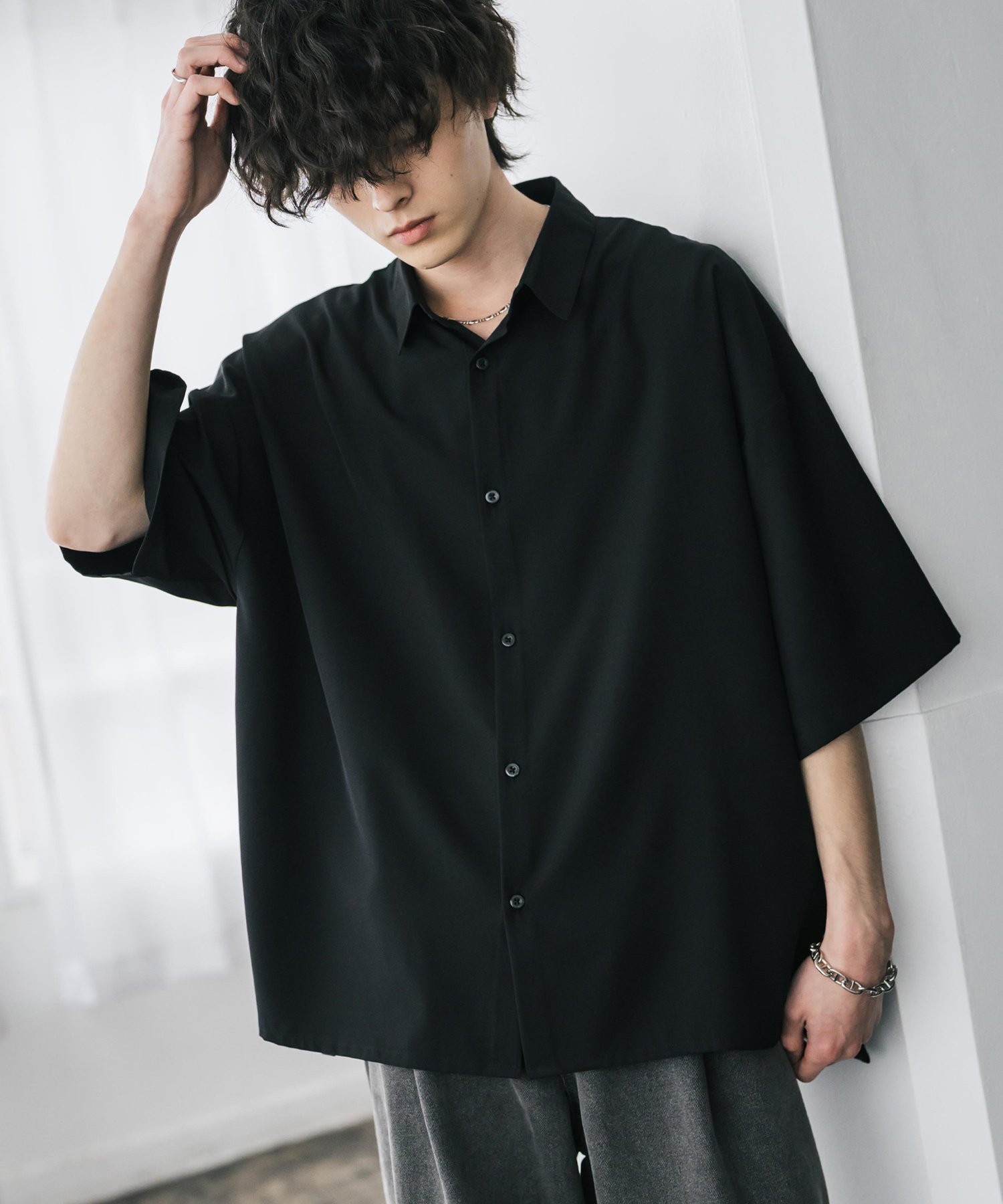 【ロッキーモンロー/Rocky Monroe】の新色追加 接触冷感 とろみビッグシルエット半袖シャツ 大人の最旬トレンドファッション＆コーディネート founy(ファウニー) 　ファッション　Fashion　レディースファッション　Fashion for Women　トップス・カットソー　Cut & Sew Tops　シャツ・ブラウス・オフィスカジュアル　Elegant Blouses & Button-Ups　インナー　Innerwear　シルク　Silk, 100% Silk　シンプル　Simple, Minimal　ストレッチ　Stretch, Stretchy Fabric　スリット　Slit, Slit Detail　とろみ　Fluid, Flowy Fabric　ドレープ　Drape, Draping Fabric　定番　Standard, Basic Item　ノースリーブ　Sleeveless, No-Sleeve　バランス　Balance, Style Balance　ビッグ　Big, Oversized　ベーシック　Basic, Essential　半袖　Short Sleeve, Half Sleeve　リラックス　Relax, Relaxed Fit　レギュラー　Regular, Standard Fit　ワイド　Wide, Wide Fit　S/S・春夏　SS, Spring/Summer, Warm Season　再入荷　Restock / Back in Stock　おすすめ　Recommended / Our Picks　夏　Summer　2026年　2026　2026春夏・S/S　Spring/Summer 2026 SS26　 other-1|ID: prp329100004963060 ipo3291000000037231960