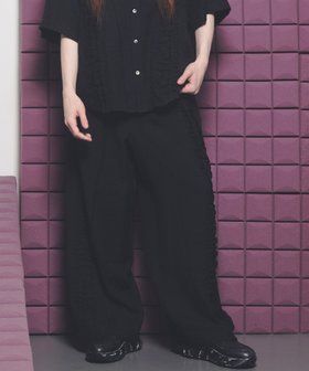 【メゾンスペシャル/MAISON SPECIAL / MEN】のGathered Ruffle Switching Prime-Wide Pants 人気、トレンドファッション・服の通販 founy(ファニー) ファッション Fashion メンズファッション Fashion for Men ボトムス Bottoms エアリー Airy Texture ギャザー Gathered, Ruffled スラックス Slacks, Dress Pants ドレープ Drape, Draping Fabric ドローコード Drawcord, Drawstring Cord パターン Pattern, Design Print フリル Frill, Ruffle フロント Front, Front Design ミックス Mix, Mixed Style ラグジュアリー Luxury, Elegant ランダム Random, Irregular リネン Linen, Linen Fabric リラックス Relax, Relaxed Fit エレガント 上品 Elegant |ID:prp329100004963072