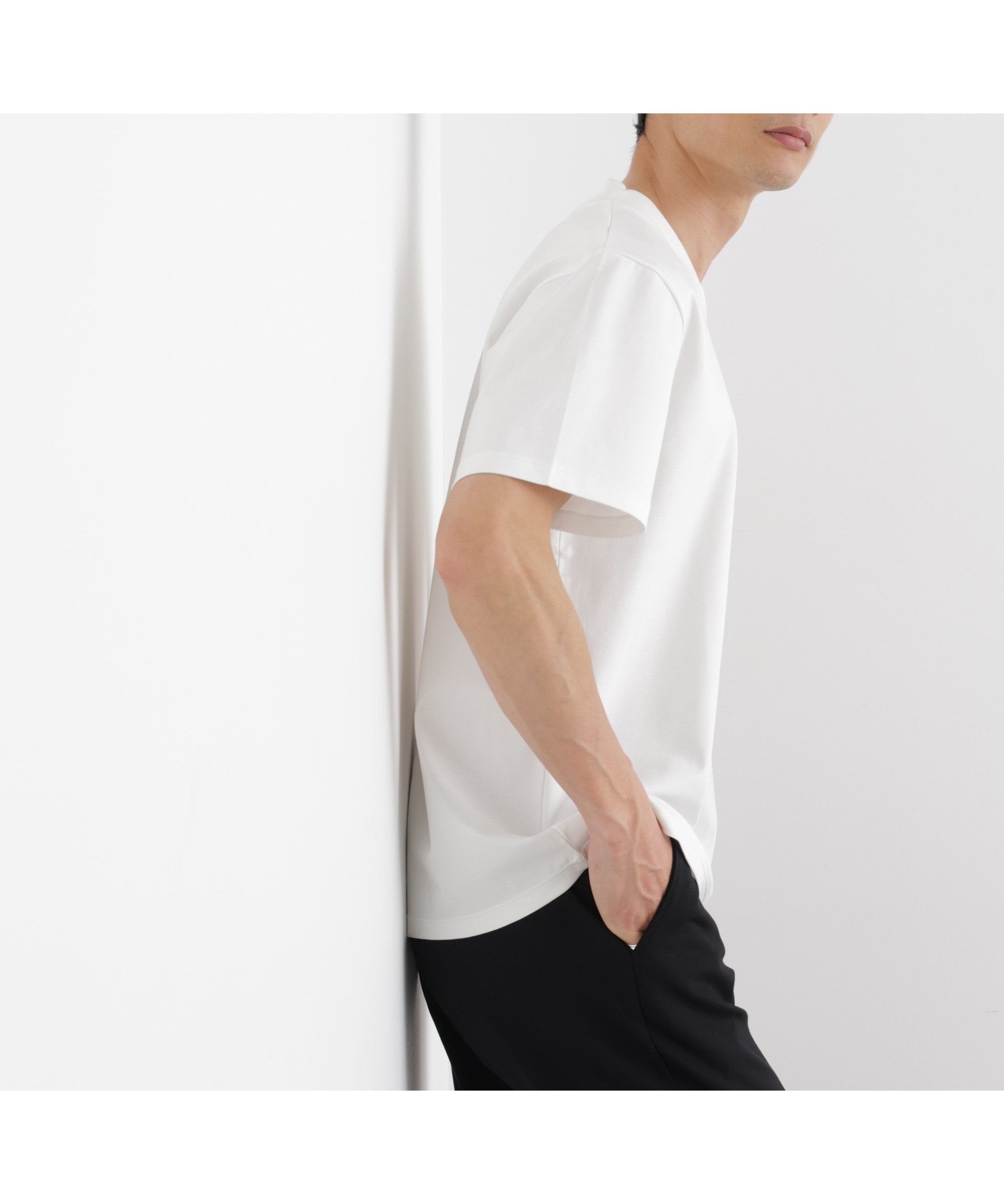 【ナノ ユニバース/nano universe / MEN】のジャケTプレミアム Vネック 半袖 インテリア・キッズ・メンズ・レディースファッション・服の通販 founy(ファニー) 　ファッション　Fashion　メンズファッション　Fashion for Men　インナー　Innerwear　シルク　Silk, 100% Silk　シルケット　Silket, Silky Cotton　ジャケット　Jacket, Outerwear　スタンダード　Standard, Basic　スマート　Smart, Elegant　スーツ　Suit, Formalwear　定番　Standard, Basic Item　バランス　Balance, Style Balance　フェイス　Face, Facial Design　フォーマル　Formal, Dressy　プリント　Print, Printed Pattern　プレミアム　Premium, High-End　半袖　Short Sleeve, Half Sleeve　無地　Plain, Solid Color　ビジネス 仕事 通勤　Business / Work / Commuting　2026年　2026　2026春夏・S/S　Spring/Summer 2026 SS26　ホワイト|ID: prp329100004963115 ipo3291000000037232266