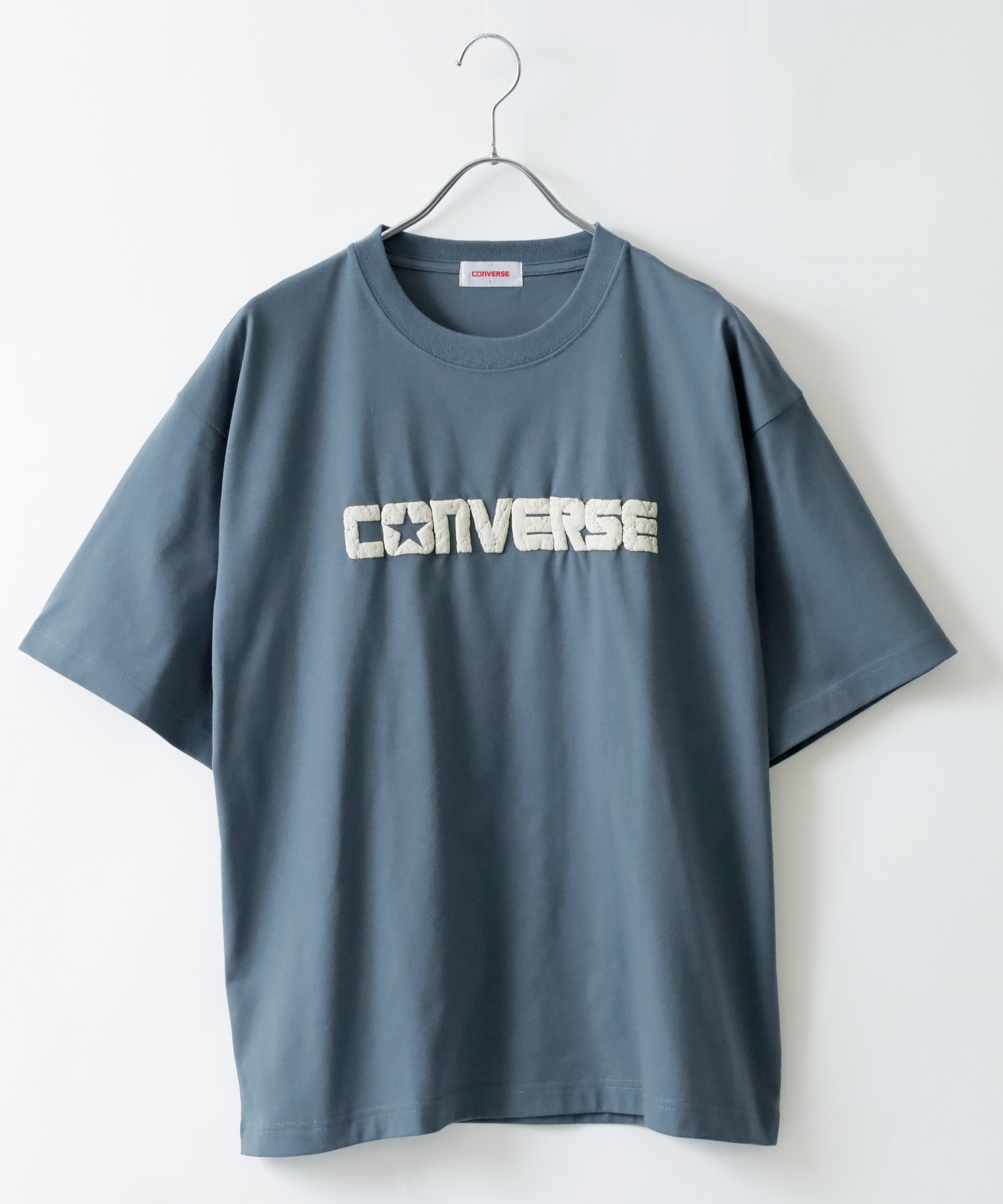 【マルカワ/MARUKAWA】のCONVERSE コンバース Tシャツ メンズ 半袖 クールマックス 発泡 ロゴ インテリア・キッズ・メンズ・レディースファッション・服の通販 founy(ファニー) 　ファッション　Fashion　レディースファッション　Fashion for Women　トップス・カットソー　Cut & Sew Tops　シャツ・ブラウス・オフィスカジュアル　Elegant Blouses & Button-Ups　ロングTシャツ・Tシャツ　Longline T-Shirts & Tees　アウトドア　Outdoor Clothing　春　Spring　カーゴパンツ　Cargo Pants, Utility Pants　キャップ　Cap, Baseball Cap　キャラクター　Character, Licensed Characters　サンダル　Sandals, Summer Shoes　シューズ　Shoes, Footwear　ジャケット　Jacket, Outerwear　スタンダード　Standard, Basic　ストライプ　Stripe, Striped Pattern　スニーカー　Sneakers, Trainers　スポーツ　Sports, Activewear　スラックス　Slacks, Dress Pants　センター　Center, Center Line　デニム　Denim, Jeans Material　トレンド　Trend, Trending Now　定番　Standard, Basic Item　人気　Popular, Best Seller　ビッグ　Big, Oversized　フレア　Flare, Flared　フロント　Front, Front Design　ブルゾン　Blouson, Bomber Jacket　プリント　Print, Printed Pattern　ベーシック　Basic, Essential　ボーダー　Border, Stripe　ブルー・ロゴ|ID: prp329100004963130 ipo3291000000037232334