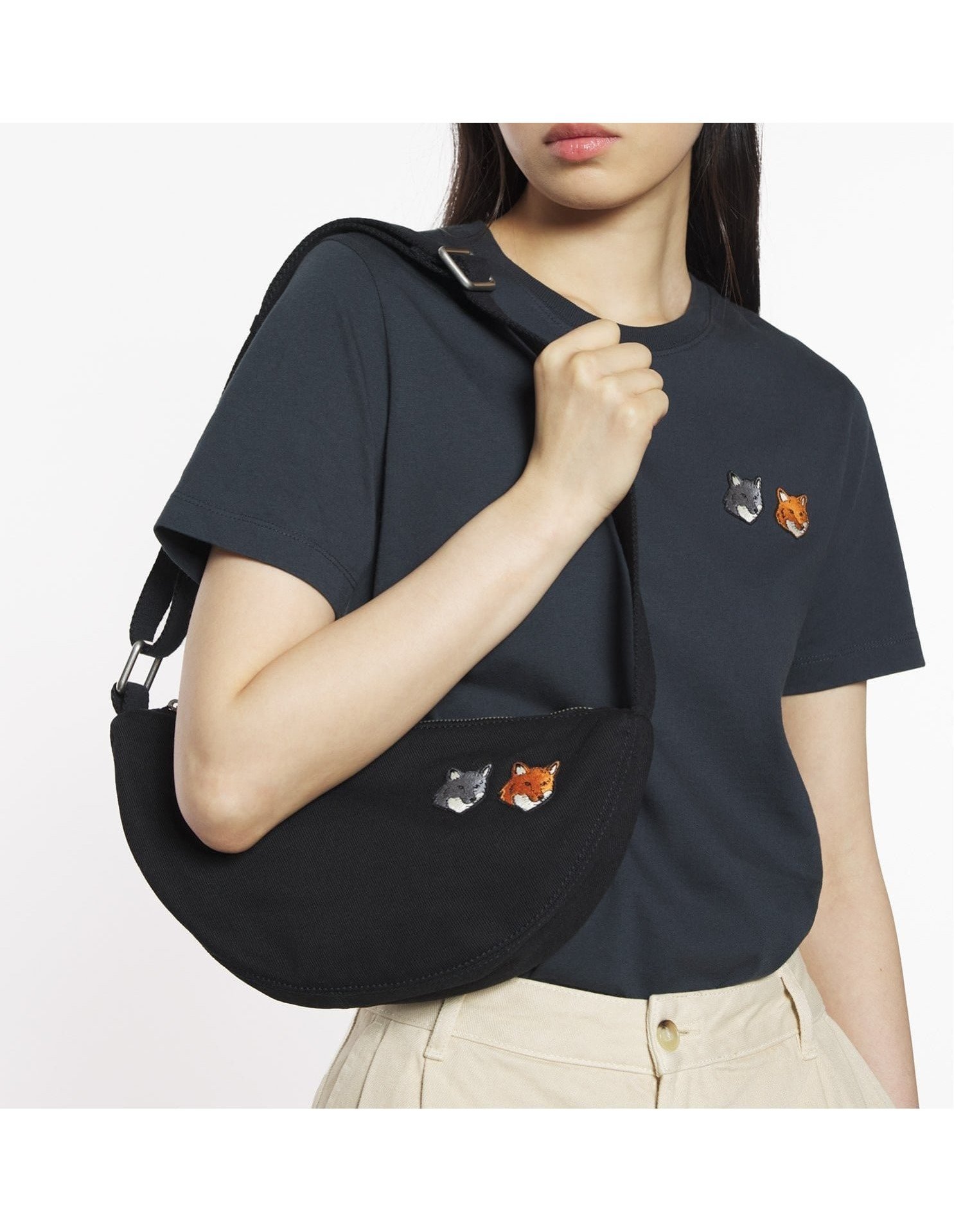 【メゾン キツネ/MAISON KITSUNE / MEN】のDOUBLE FOX HEAD BUMBAG 人気、トレンドファッション・服の通販 founy(ファニー) 　ファッション　Fashion　メンズファッション　Fashion for Men　バッグ　Bags　春　Spring　コレクション　Collection, Seasonal Line　ツイル　Twist, Twisted Detail　パッチ　Patch, Appliqué　フロント　Front, Front Design　ポケット　Pocket, Pocket Detail　ラップ　Wrap, Wrap Design　S/S・春夏　SS, Spring/Summer, Warm Season　夏　Summer　旅行　Travel　 other-1|ID: prp329100004963145 ipo3291000000037232417