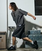 【フリークスストア/FREAK'S STORE】のRUSSEL ATHLETIC×FREAK S STORE 別注 ユーティリティ セットアップ/クルーネックTシャツ/ショーツ 【限定展開】 大人の最旬トレンドファッション＆コーディネート founy(ファウニー) ファッション Fashion レディースファッション Fashion for Women トップス・カットソー Cut & Sew Tops シャツ・ブラウス・オフィスカジュアル Elegant Blouses & Button-Ups ロングTシャツ・Tシャツ Longline T-Shirts & Tees インナー Innerwear ヴィンテージ Vintage Style ショーツ Shorts, Short Pants ジャケット Jacket, Outerwear スニーカー Sneakers, Trainers スポーツ Sports, Activewear セットアップ Set-Up, Coordinated Outfit トレンド Trend, Trending Now ドローコード Drawcord, Drawstring Cord パッチ Patch, Appliqué ビッグ Big, Oversized 別注 Limited Edition, Custom Order ミックス Mix, Mixed Style リラックス Relax, Relaxed Fit ワンポイント One Point, Statement Accent S/S・春夏 SS, Spring/Summer, Warm Season おすすめ Recommended / Our Picks 夏 Summer 2026年 2026 2026春夏・S/S Spring/Summer 2026 SS26 thumbnail スミクロ|ID: prp329100004963158 ipo3291000000037232462