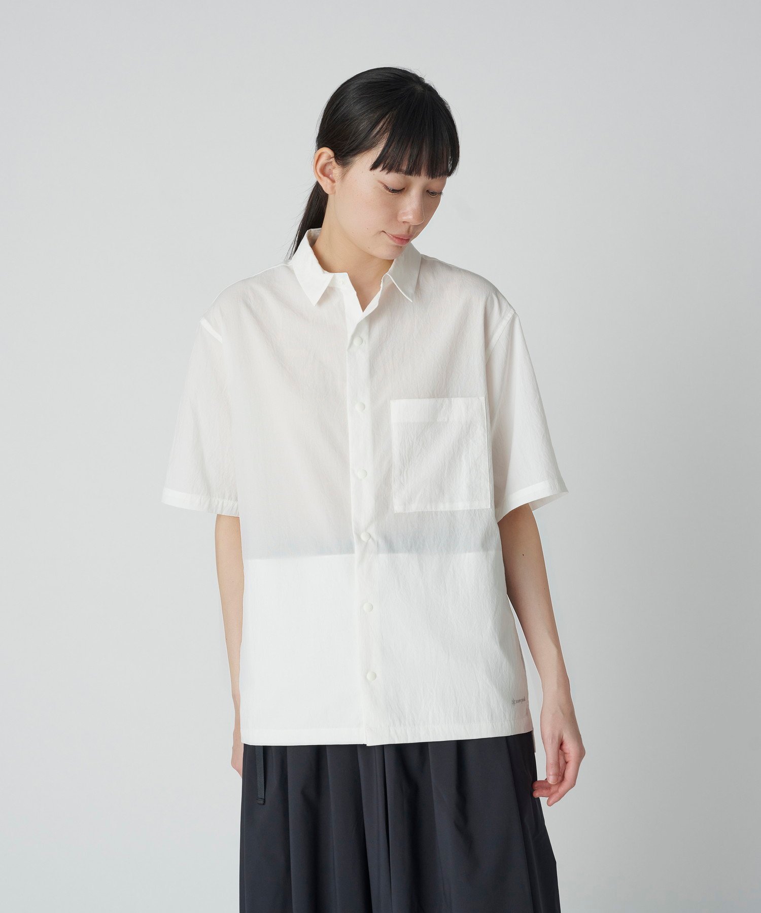 【スノーピーク/SNOW PEAK】のBreathable Quick Dry Shirt インテリア・キッズ・メンズ・レディースファッション・服の通販 founy(ファニー) 　ファッション　Fashion　レディースファッション　Fashion for Women　トップス・カットソー　Cut & Sew Tops　シャツ・ブラウス・オフィスカジュアル　Elegant Blouses & Button-Ups　春　Spring　吸水　Absorbent, Quick-Dry　軽量　Lightweight, Ultra Light　ショーツ　Shorts, Short Pants　シンプル　Simple, Minimal　スマート　Smart, Elegant　スリット　Slit, Slit Detail　セットアップ　Set-Up, Coordinated Outfit　タンク　Tank Top, Sleeveless Top　ドット　Polka Dot, Dot Pattern　定番　Standard, Basic Item　ポケット　Pocket, Pocket Detail　半袖　Short Sleeve, Half Sleeve　S/S・春夏　SS, Spring/Summer, Warm Season　おすすめ　Recommended / Our Picks　夏　Summer　2025年　2025　2025春夏・S/S　Spring/Summer 2025 SS25　WHITE|ID: prp329100004963172 ipo3291000000037232507