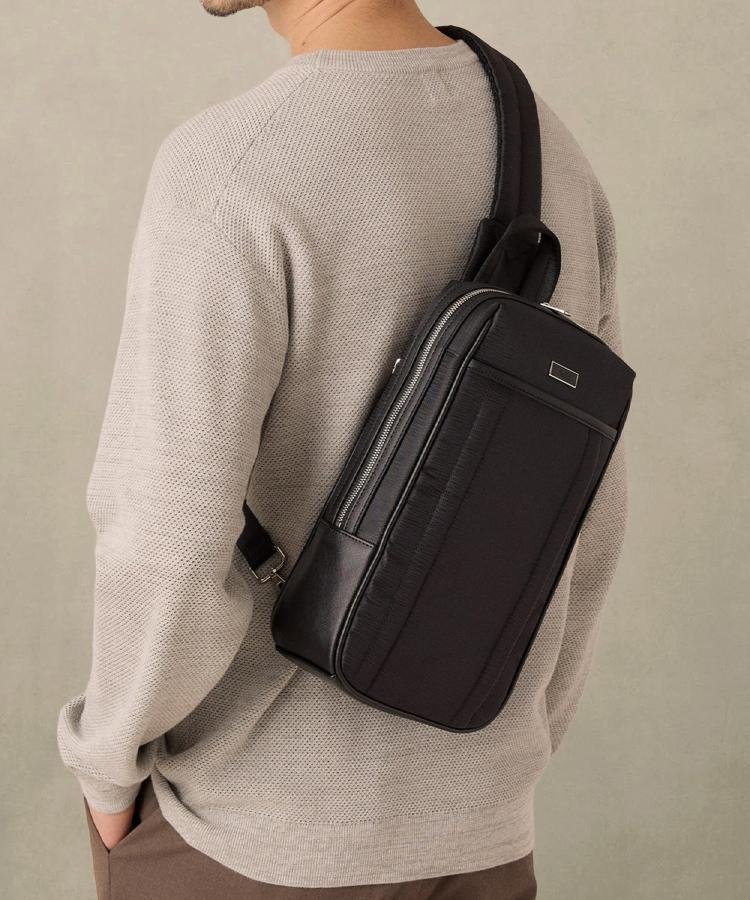【タケオキクチ/TAKEO KIKUCHI / MEN】の水シボジャカードワンショルダーバッグ インテリア・キッズ・メンズ・レディースファッション・服の通販 founy(ファニー) 　ファッション　Fashion　メンズファッション　Fashion for Men　バッグ　Bags　ショルダー　Shoulder, Shoulder Strap　スマート　Smart, Elegant　スリム　Slim, Slim Fit　プレート　Plate, Dish　ポケット　Pocket, Pocket Detail　エレガント 上品　Elegant　傘　Umbrella, Parasol　ブラック|ID: prp329100004963199 ipo3291000000037232605