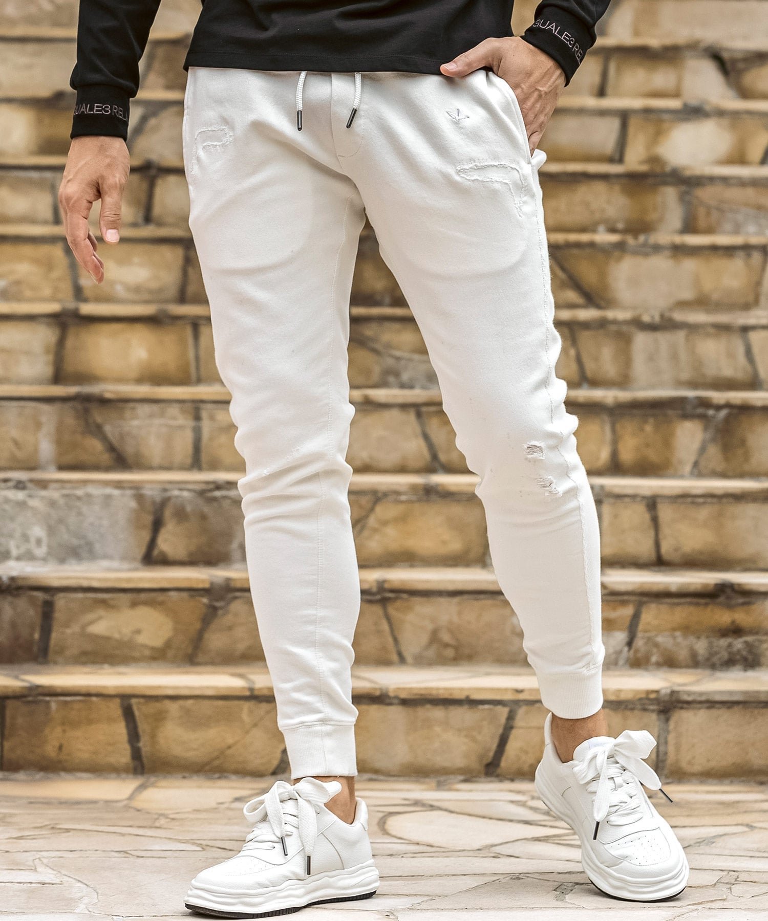 【シフォン/SHIFFON / MEN】の1PIU1UGUALE3 RELAX ダメージジョグデニムジョガーパンツ 人気、トレンドファッション・服の通販 founy(ファニー) 　ファッション　Fashion　メンズファッション　Fashion for Men　ボトムス　Bottoms　切替　Switching, Contrast Panel　スウェット / スエット　Sweatshirt, Sweatwear　スポーティ　Sporty, Casual Athletic　セットアップ　Set-Up, Coordinated Outfit　ダメージ　Distressed, Destroyed　バランス　Balance, Style Balance　パーカー　Hoodie, Parka　フォルム　Silhouette, Form　リラックス　Relax, Relaxed Fit　 other-1|ID: prp329100004963225 ipo3291000000037232703