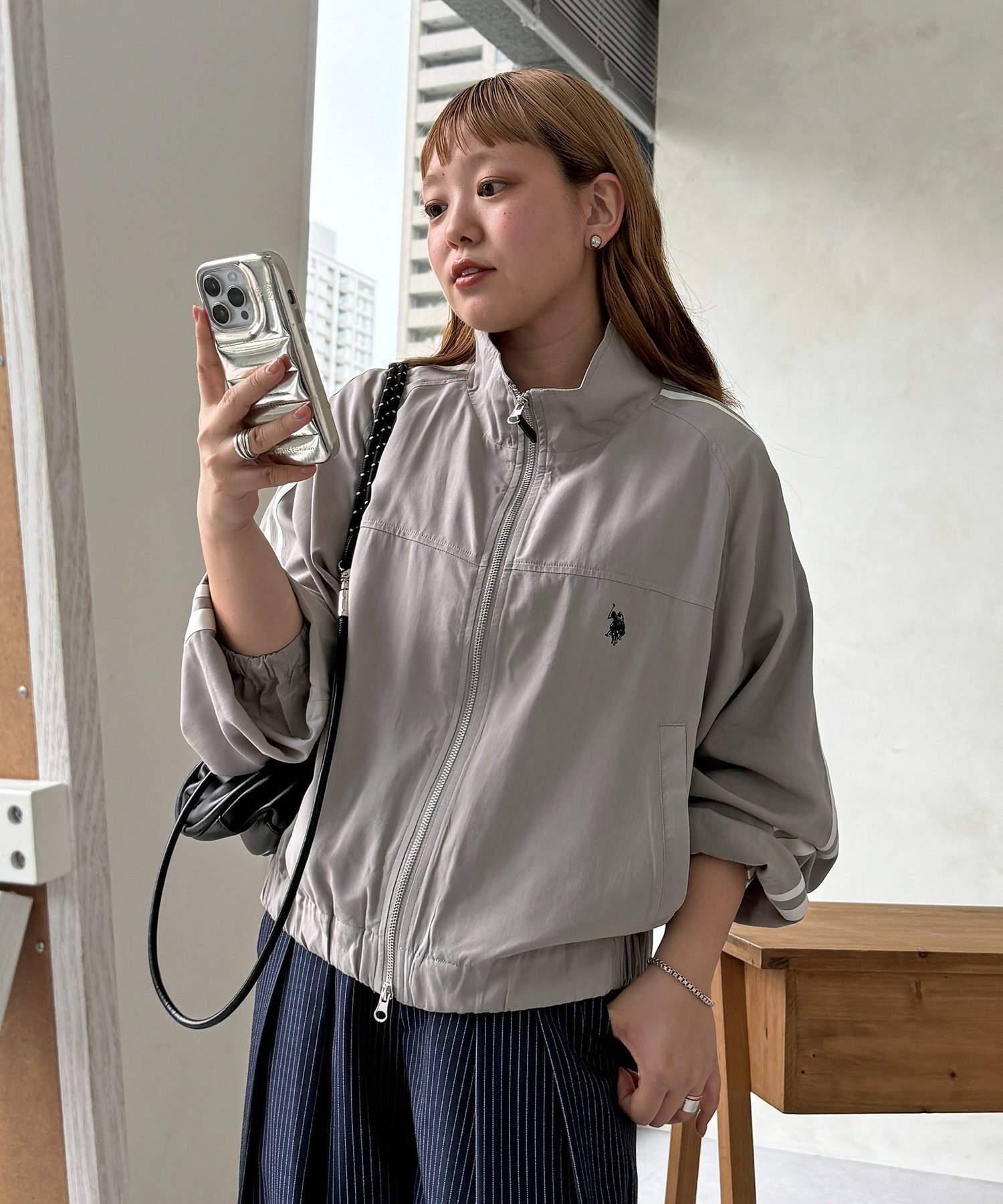 【シーピーシーエム/CPCM】の【U.S. POLO ASSN.】シアートラックジャケット インテリア・キッズ・メンズ・レディースファッション・服の通販 founy(ファニー) 　ファッション　Fashion　レディースファッション　Fashion for Women　アウター　Coat / Outerwear Collection　レディースジャケット・軽アウター　Jackets　イタリア　Italy　春　Spring　腕時計　Wristwatch　キャミワンピース　Cami Dress, Slip Dress　コレクション　Collection, Seasonal Line　シアー　Sheer, See-Through　ショート　Short, Short Length　ジャケット　Jacket, Outerwear　デニム　Denim, Jeans Material　トレンド　Trend, Trending Now　バランス　Balance, Style Balance　フェミニン　Feminine, Girly　メンズ　Men's, Menswear　ロング　Long, Long-Length　ワンポイント　One Point, Statement Accent　グレー|ID: prp329100004963255 ipo3291000000037232847