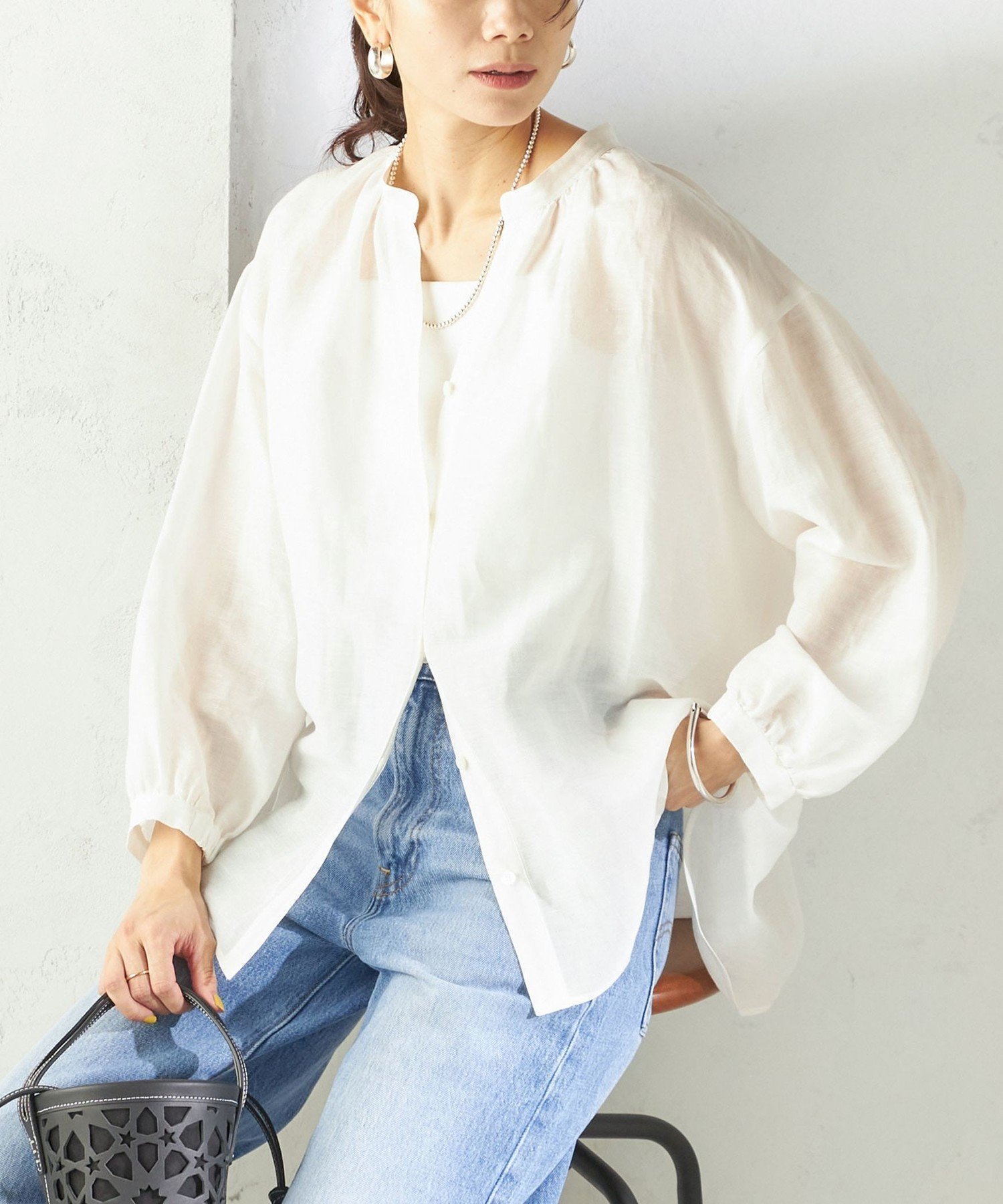 【シップス/SHIPS】の手洗い可能 IMPERIAL LINEN 混 バンドカラー スキッパー シャツ インテリア・キッズ・メンズ・レディースファッション・服の通販 founy(ファウニー) 　ファッション　Fashion　レディースファッション　Fashion for Women　トップス・カットソー　Cut & Sew Tops　シャツ・ブラウス・オフィスカジュアル　Elegant Blouses & Button-Ups　インナー　Innerwear　ギャザー　Gathered, Ruffled　シンプル　Simple, Minimal　スキッパー　Skipper, Open Collar　スラックス　Slacks, Dress Pants　デニム　Denim, Jeans Material　バランス　Balance, Style Balance　フィット　Fit, Slim Fit　ボトム　Bottoms, Lower Wear　ポケット　Pocket, Pocket Detail　リネン　Linen, Linen Fabric　エレガント 上品　Elegant　2026年　2026　2026春夏・S/S　Spring/Summer 2026 SS26　オフホワイト|ID: prp329100004963861 ipo3291000000037246430