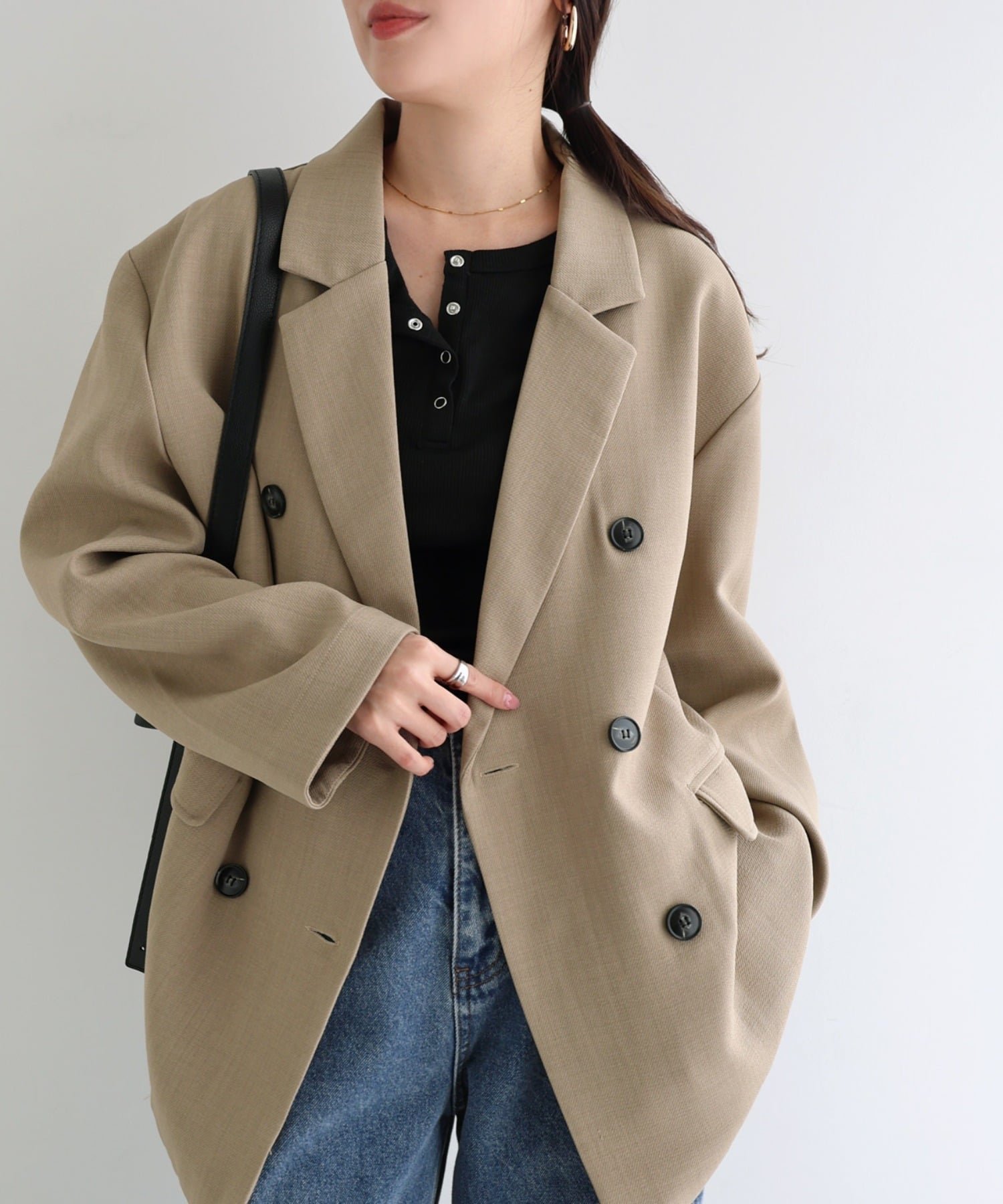 【アンドミー/andme】のダブル ブレスト テーラード ジャケット インテリア・キッズ・メンズ・レディースファッション・服の通販 founy(ファウニー) 　ファッション　Fashion　レディースファッション　Fashion for Women　アウター　Coat / Outerwear Collection　レディースジャケット・軽アウター　Jackets　テーラードジャケット / 通勤・きれいめスタイル　Tailored Jackets & Blazers　ショルダー　Shoulder, Shoulder Strap　ジャケット　Jacket, Outerwear　スリット　Slit, Slit Detail　ダブル　Double, Double-Breasted　ツイル　Twist, Twisted Detail　テーラード　Tailored, Tailored Fit　ドロップ　Drop Shoulder, Dropped Style　フォーマル　Formal, Dressy　ポケット　Pocket, Pocket Detail　リラックス　Relax, Relaxed Fit　おすすめ　Recommended / Our Picks　エレガント 上品　Elegant　アッシュベージュ|ID: prp329100004967447 ipo3291000000037259476
