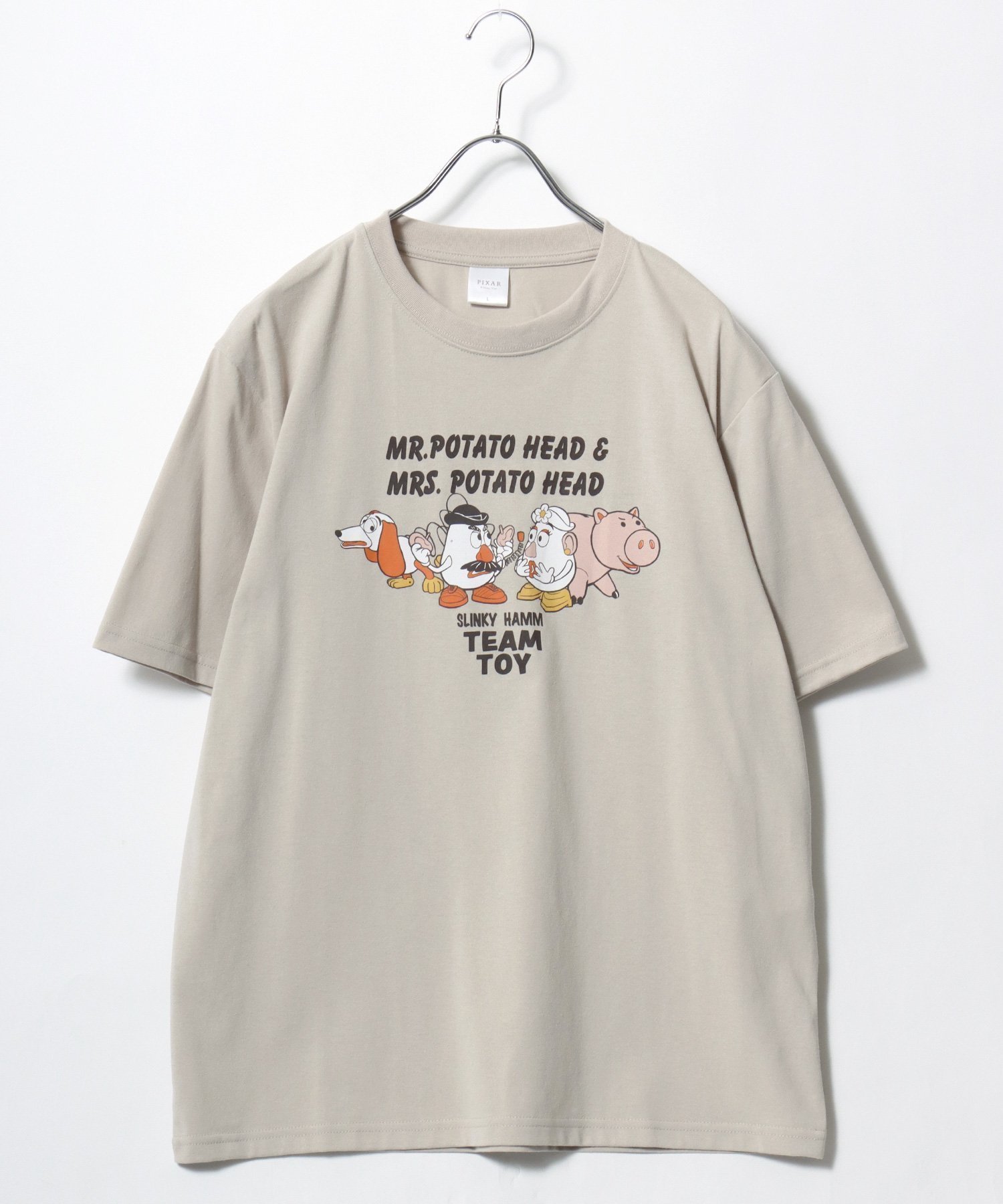 【マルカワ/MARUKAWA】のDisney ディズニー ミッキー ベイマックス トイ・ストーリー リロアンドスティッチ Tシャツ メンズ キャラクタープリント 半袖 ティーシャツ ユニセックス レディース インテリア・キッズ・メンズ・レディースファッション・服の通販 founy(ファウニー) 　ファッション　Fashion　レディースファッション　Fashion for Women　トップス・カットソー　Cut & Sew Tops　シャツ・ブラウス・オフィスカジュアル　Elegant Blouses & Button-Ups　ロングTシャツ・Tシャツ　Longline T-Shirts & Tees　インナー　Innerwear　カリフォルニア　California, Cali Style　カーゴパンツ　Cargo Pants, Utility Pants　カーディガン　Cardigan, Knitwear　キャップ　Cap, Baseball Cap　キャラクター　Character, Licensed Characters　サロペット　Overalls, Salopette　シアー　Sheer, See-Through　シフォン　Chiffon, Lightweight Fabric　ショルダー　Shoulder, Shoulder Strap　ジャケット　Jacket, Outerwear　ジーンズ　Jeans, Denim Pants　スタンダード　Standard, Basic　スニーカー　Sneakers, Trainers　スポーツ　Sports, Activewear　ダメージ　Distressed, Destroyed　チュール　Tulip, Tulip Motif　ツイード　Twill, Twill Weave　デニム　Denim, Jeans Material　トレンド　Trend, Trending Now　パーカー　Hoodie, Parka　ビッグ　Big, Oversized　ビンテージ　Vintage, Retro Style　フィット　Fit, Slim Fit　フロント　Front, Front Design　ベージュ|ID: prp329100004967503 ipo3291000000037259793