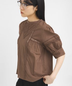 【ケービーエフ/KBF / URBAN RESEARCH】のMIXレースディティールブラウス 大人の最旬トレンドファッション＆コーディネート founy(ファウニー) ファッション Fashion レディースファッション Fashion for Women トップス・カットソー Cut & Sew Tops シャツ・ブラウス・オフィスカジュアル Elegant Blouses & Button-Ups 2026年 2026 2026春夏・S/S Spring/Summer 2026 SS26 スラックス Slacks, Dress Pants スリーブ Sleeve, Long Sleeve / Short Sleeve デニム Denim, Jeans Material フロント Front, Front Design レース Lace, Lace Fabric 夏 Summer S/S・春夏 SS, Spring/Summer, Warm Season |ID:prp329100004967556