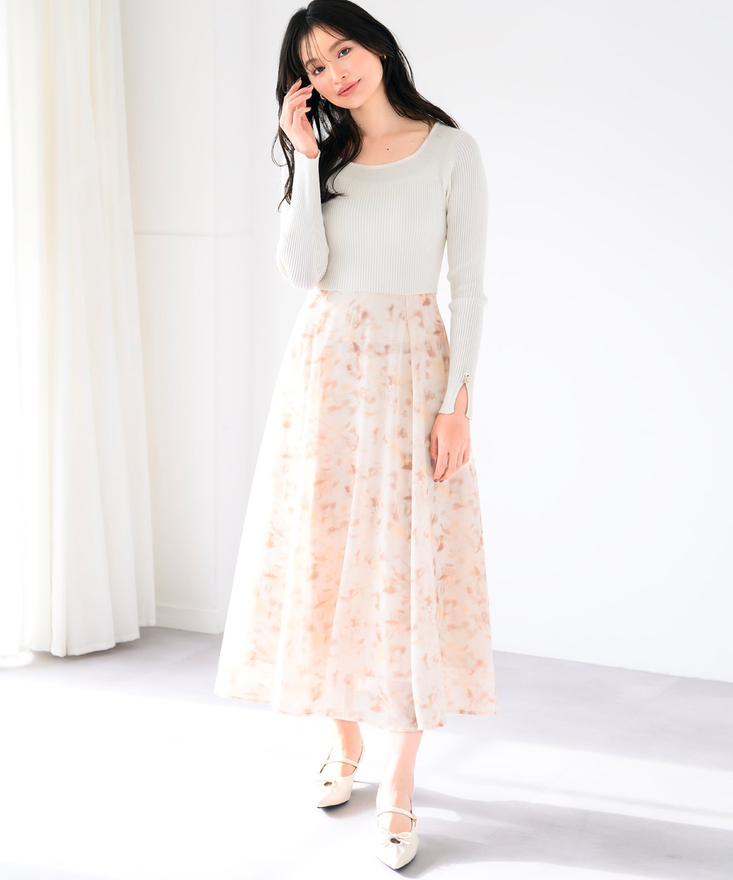【ミッシュマッシュ/MISCH MASCH】のカラーフラワードッキングワンピース/MM517401 インテリア・キッズ・メンズ・レディースファッション・服の通販 founy(ファウニー) 　ファッション　Fashion　レディースファッション　Fashion for Women　ワンピース　Dresses　エレガント 上品　Elegant　スクエア　Square, Square Shape　デコルテ　Décolleté, Neckline　ドッキング　Docking, Mixed Material　フラワー　Flower, Floral　フレア　Flare, Flared　リブニット　Rib Knit, Ribbed Knit　ビジネス 仕事 通勤　Business / Work / Commuting　イエロー|ID: prp329100004971199 ipo3291000000037279731