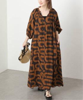 【ジャーナルスタンダード レリューム/JOURNAL STANDARD relume】のモダンアフリカンプリントワンピース 大人の最旬トレンドファッション＆コーディネート founy(ファウニー) ファッション Fashion レディースファッション Fashion for Women ワンピース Dresses 2026年 2026 2026春夏・S/S Spring/Summer 2026 SS26 ギャザー Gathered, Ruffled バランス Balance, Style Balance プリント Print, Printed Pattern 夏 Summer |ID:prp329100004971937
