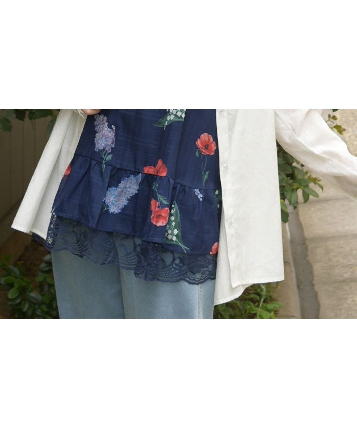 【アクシーズファム/axes femme】の裾レースキャミチュニック インテリア・キッズ・メンズ・レディースファッション・服の通販 founy(ファウニー) 　ファッション　Fashion　レディースファッション　Fashion for Women　トップス・カットソー　Cut & Sew Tops　キャミソール&ノースリーブ　Camisoles & Sleeveless Tops　おすすめ　Recommended / Our Picks　インナー　Innerwear　カットソー　Cut and Sewn Top　カーディガン　Cardigan, Knitwear　シンプル　Simple, Minimal　タンク　Tank Top, Sleeveless Top　デニム　Denim, Jeans Material　バランス　Balance, Style Balance　フリル　Frill, Ruffle　今季　This Season, Current Season　無地　Plain, Solid Color　紺|ID: prp329100004971992 ipo3291000000037283443