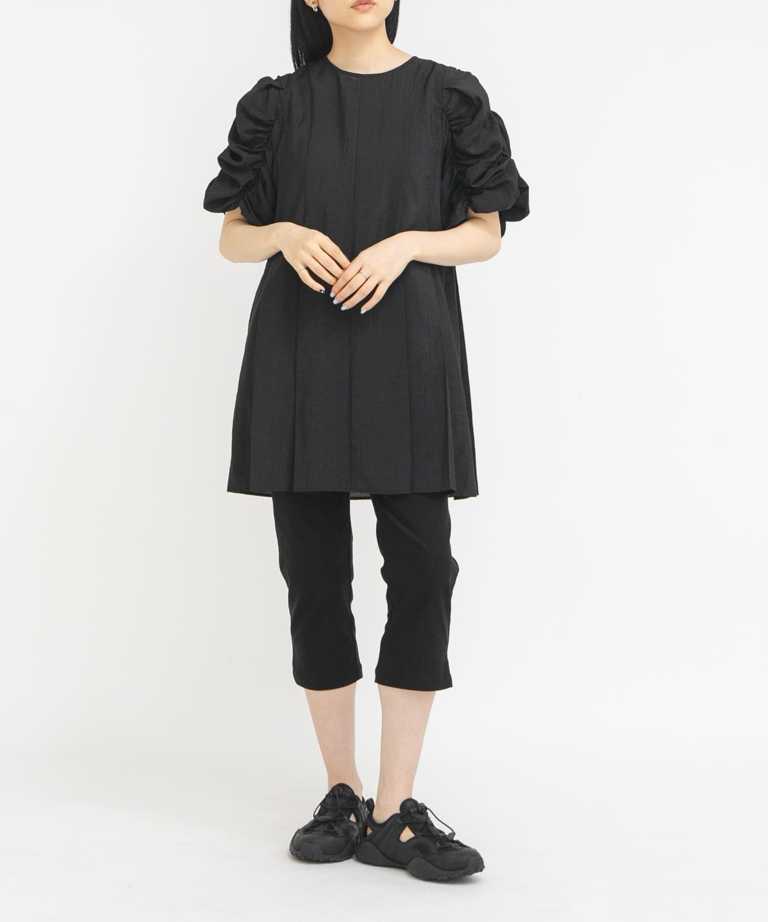 【ケービーエフ/KBF / URBAN RESEARCH】のシャーリングスリーブミニワンピース インテリア・キッズ・メンズ・レディースファッション・服の通販 founy(ファウニー) 　ファッション　Fashion　レディースファッション　Fashion for Women　ワンピース　Dresses　2026年　2026　2026春夏・S/S　Spring/Summer 2026 SS26　おすすめ　Recommended / Our Picks　シャーリング　Shirring, Ruched　スリーブ　Sleeve, Long Sleeve / Short Sleeve　夏　Summer　S/S・春夏　SS, Spring/Summer, Warm Season　ブラック|ID: prp329100004972103 ipo3291000000037283935