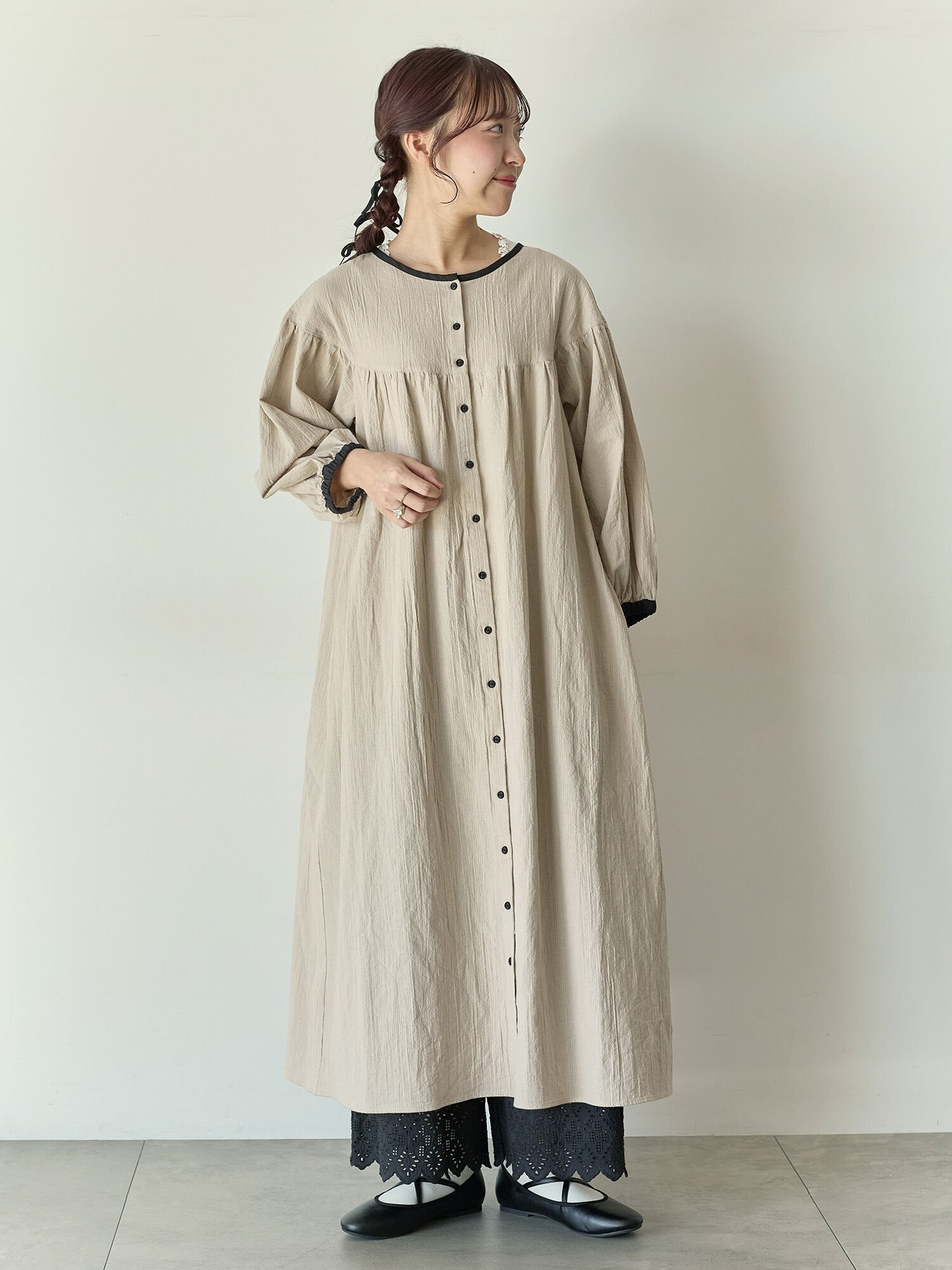 【サマンサモスモス/Samansa Mos2】の【Cross*Staff】前後2WAYワンピース インテリア・キッズ・メンズ・レディースファッション・服の通販 founy(ファウニー) 　ファッション　Fashion　レディースファッション　Fashion for Women　ワンピース　Dresses　おすすめ　Recommended / Our Picks　ギャザー　Gathered, Ruffled　トリミング　Trimming, Decorative Edge　人気　Popular, Best Seller　ベージュ|ID: prp329100004972956 ipo3291000000037287859