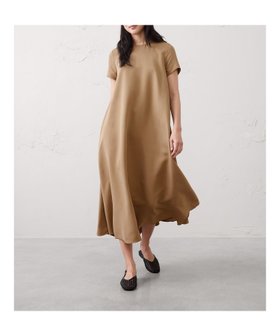 【バナナリパブリック ファクトリーストア/BANANA REPUBLIC FACTORY STORE】の日本限定 トラペーズ マキシワンピース 大人の最旬トレンドファッション&コーディネート founy(ファウニー) ファッション Fashion レディースファッション Fashion for Women ワンピース Dresses マキシ丈ワンピース・ロングドレス Maxi Dresses / Long One-Pieces なめらか Smooth, Silky Texture ドレープ Drape, Draping Fabric マキシ Maxi, Full Length リラックス Relax, Relaxed Fit |ID:prp329100004973021