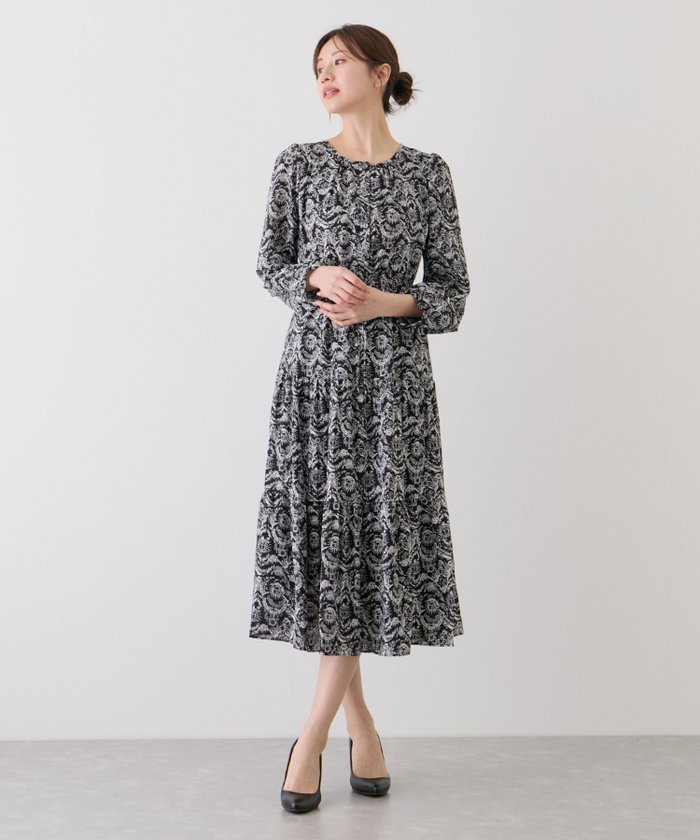 【ジャイロ/JAYRO】の花柄ワンピース インテリア・キッズ・メンズ・レディースファッション・服の通販 founy(ファウニー) https://founy.com/ ファッション Fashion レディースファッション Fashion for Women ワンピース Dresses カーディガン Cardigan, Knitwear 切替 Switching, Contrast Panel サンダル Sandals, Summer Shoes ジャケット Jacket, Outerwear スニーカー Sneakers, Trainers ダウン Down, Puffer ティアード Tiered, Tiered Style ティアードワンピース Tiered Dress, Flared Dress フェミニン Feminine, Girly ポケット Pocket, Pocket Detail リボン Ribbon, Bow ロング Long, Long-Length おすすめ Recommended / Our Picks エレガント 上品 Elegant |ID: prp329100004973151 ipo3291000000037288821
