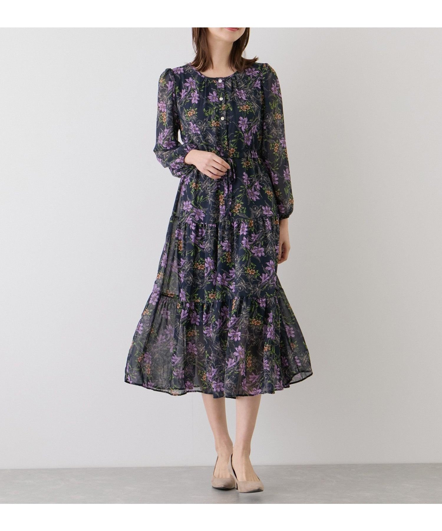 【ジャイロ/JAYRO】の花柄ワンピース インテリア・キッズ・メンズ・レディースファッション・服の通販 founy(ファウニー) 　ファッション　Fashion　レディースファッション　Fashion for Women　ワンピース　Dresses　カーディガン　Cardigan, Knitwear　切替　Switching, Contrast Panel　サンダル　Sandals, Summer Shoes　ジャケット　Jacket, Outerwear　スニーカー　Sneakers, Trainers　ダウン　Down, Puffer　ティアード　Tiered, Tiered Style　ティアードワンピース　Tiered Dress, Flared Dress　フェミニン　Feminine, Girly　ポケット　Pocket, Pocket Detail　リボン　Ribbon, Bow　ロング　Long, Long-Length　おすすめ　Recommended / Our Picks　エレガント 上品　Elegant　ネイビー系(42)|ID: prp329100004973151 ipo3291000000037288825
