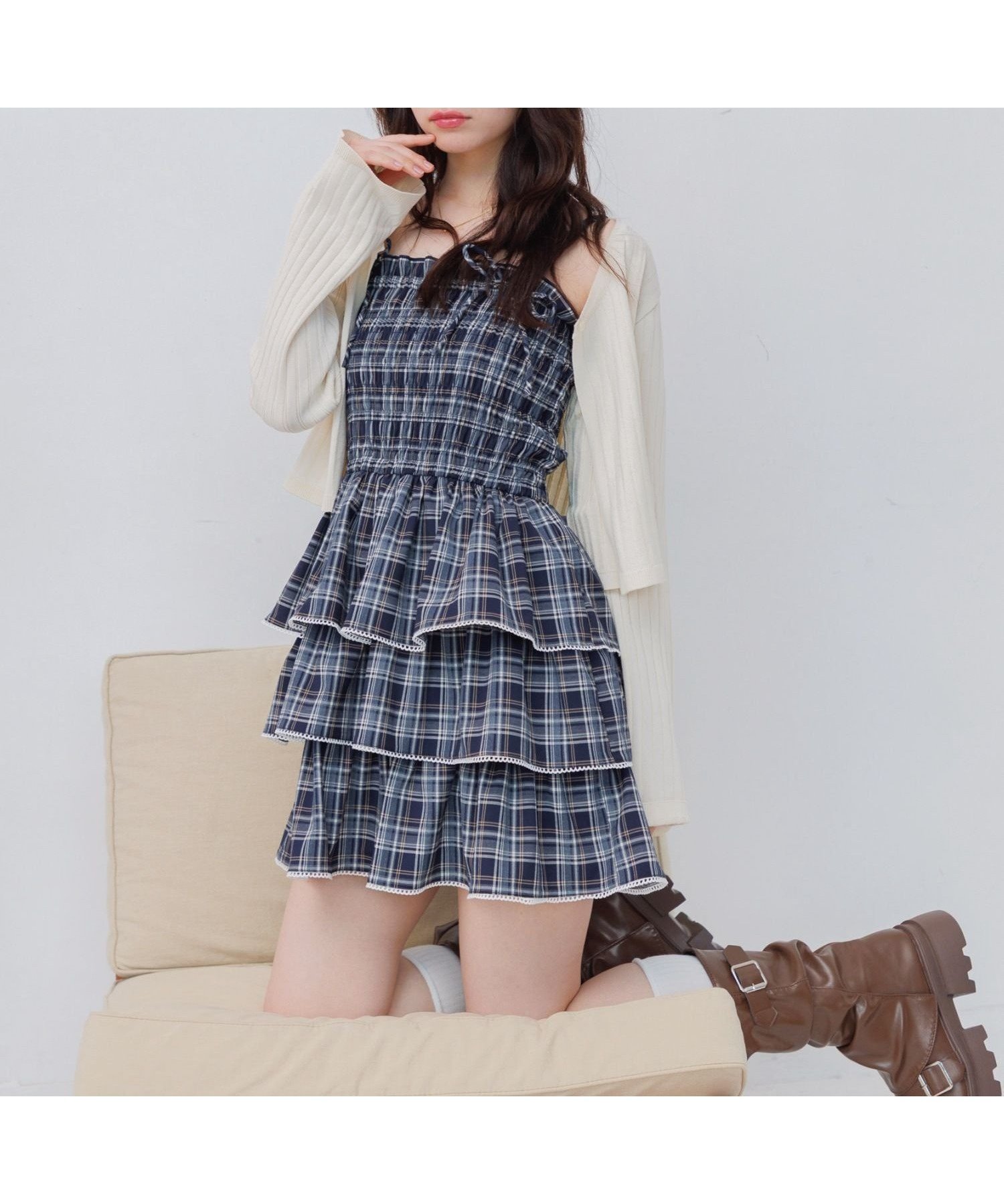 【レトロガール/RETRO GIRL】の【セットアイテム】ティアードミニOP カーデSET 大人の最旬トレンドファッション＆コーディネート founy(ファウニー) 　ファッション　Fashion　レディースファッション　Fashion for Women　セットアップ　Matching Sets　カーディガン　Cardigan, Knitwear　キャミワンピース　Cami Dress, Slip Dress　シンプル　Simple, Minimal　チェック　Check, Plaid, Tartan　ティアード　Tiered, Tiered Style　春　Spring　 other-1|ID: prp329100004973157 ipo3291000000037288892